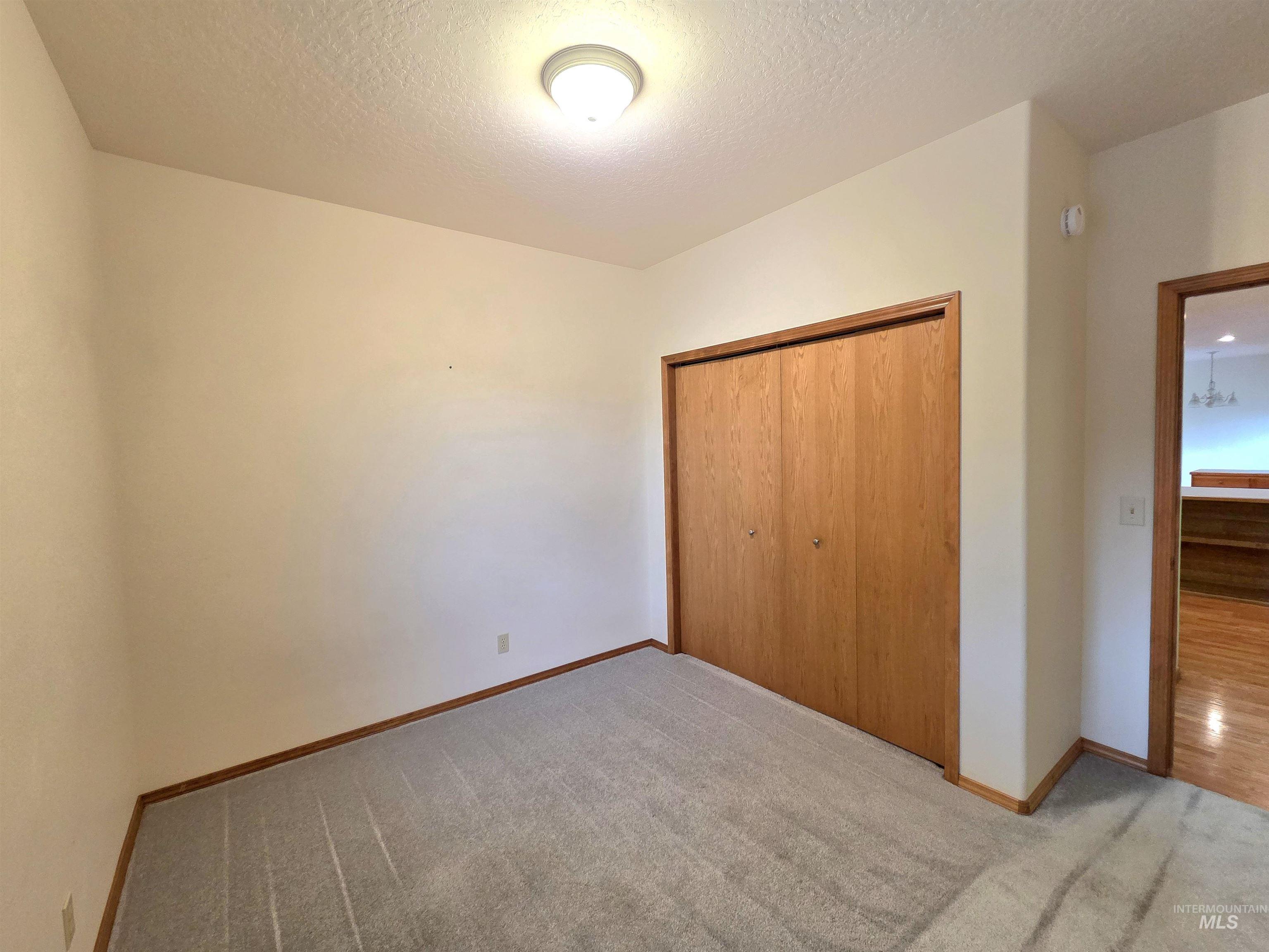 2188 Greenbrier Dr Property Photo 34