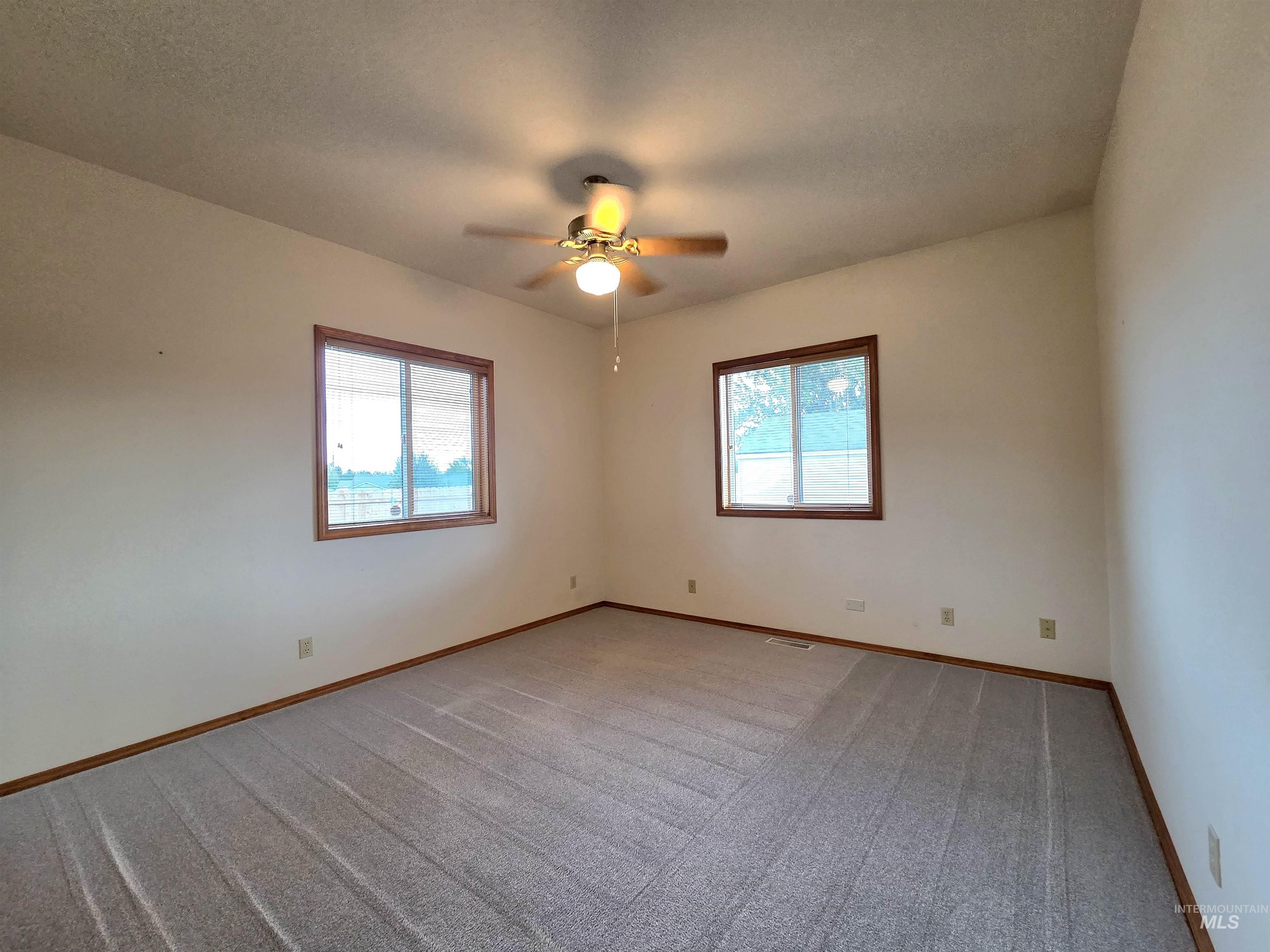 2188 Greenbrier Dr Property Photo 40