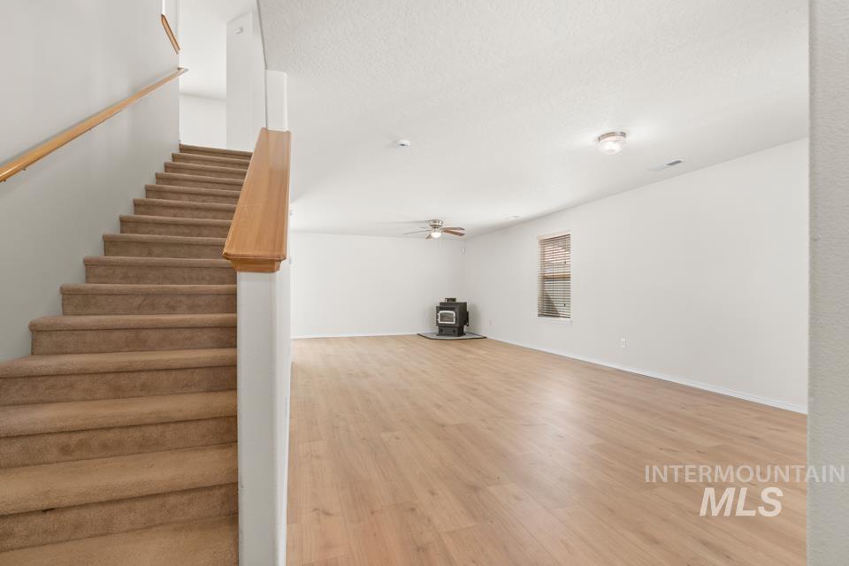 16346 Silver Creek Property Photo 4