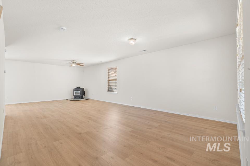 16346 Silver Creek Property Photo 5