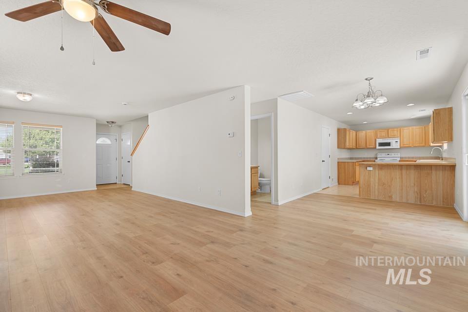 16346 Silver Creek Property Photo 8