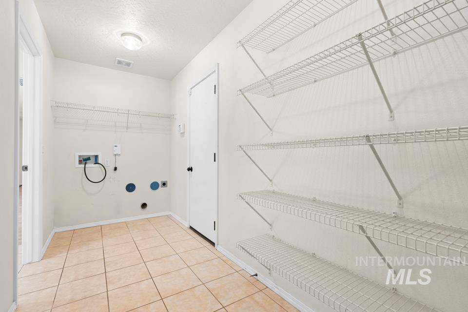 16346 Silver Creek Property Photo 13