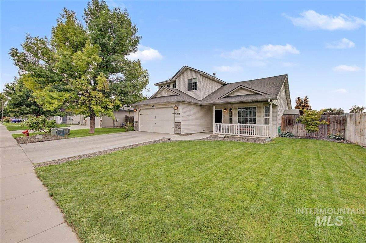 5308 Worth Way Property Photo 3