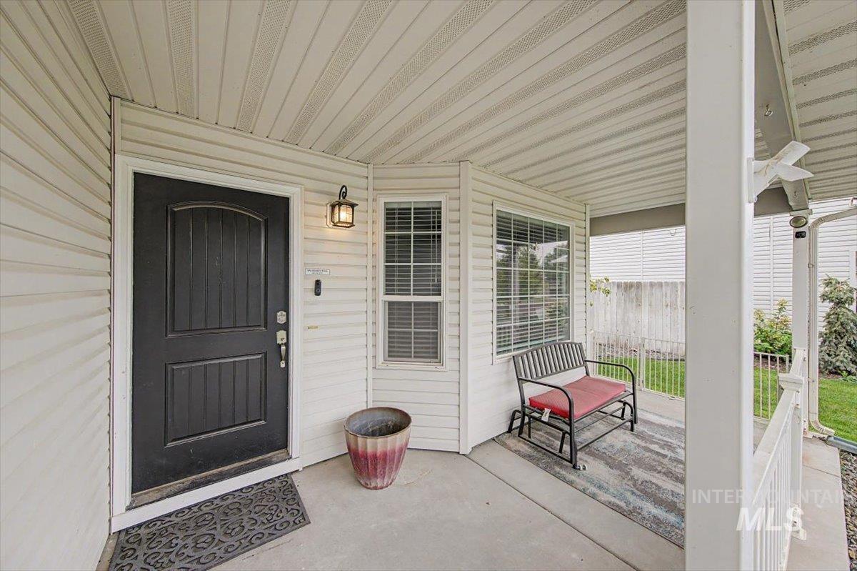5308 Worth Way Property Photo 5