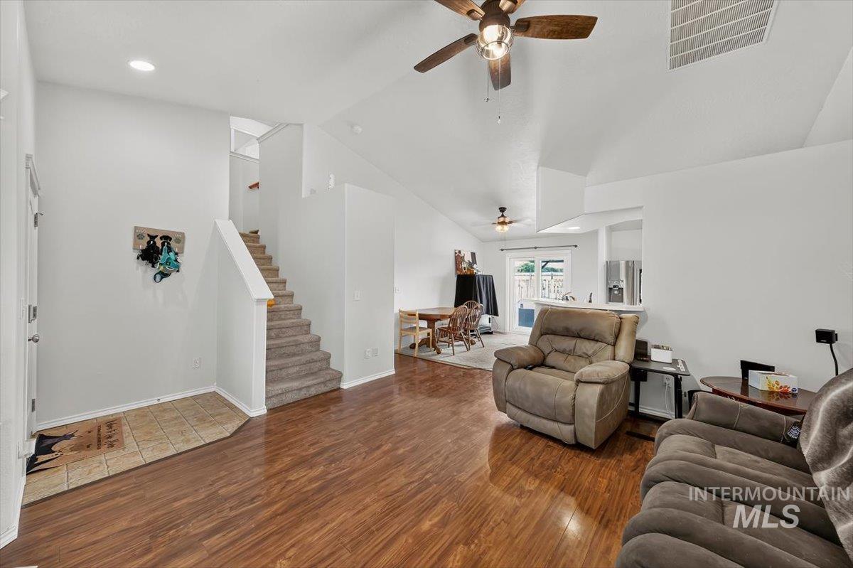 5308 Worth Way Property Photo 10