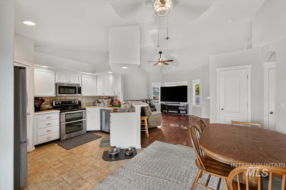 5308 Worth Way Property Photo 14