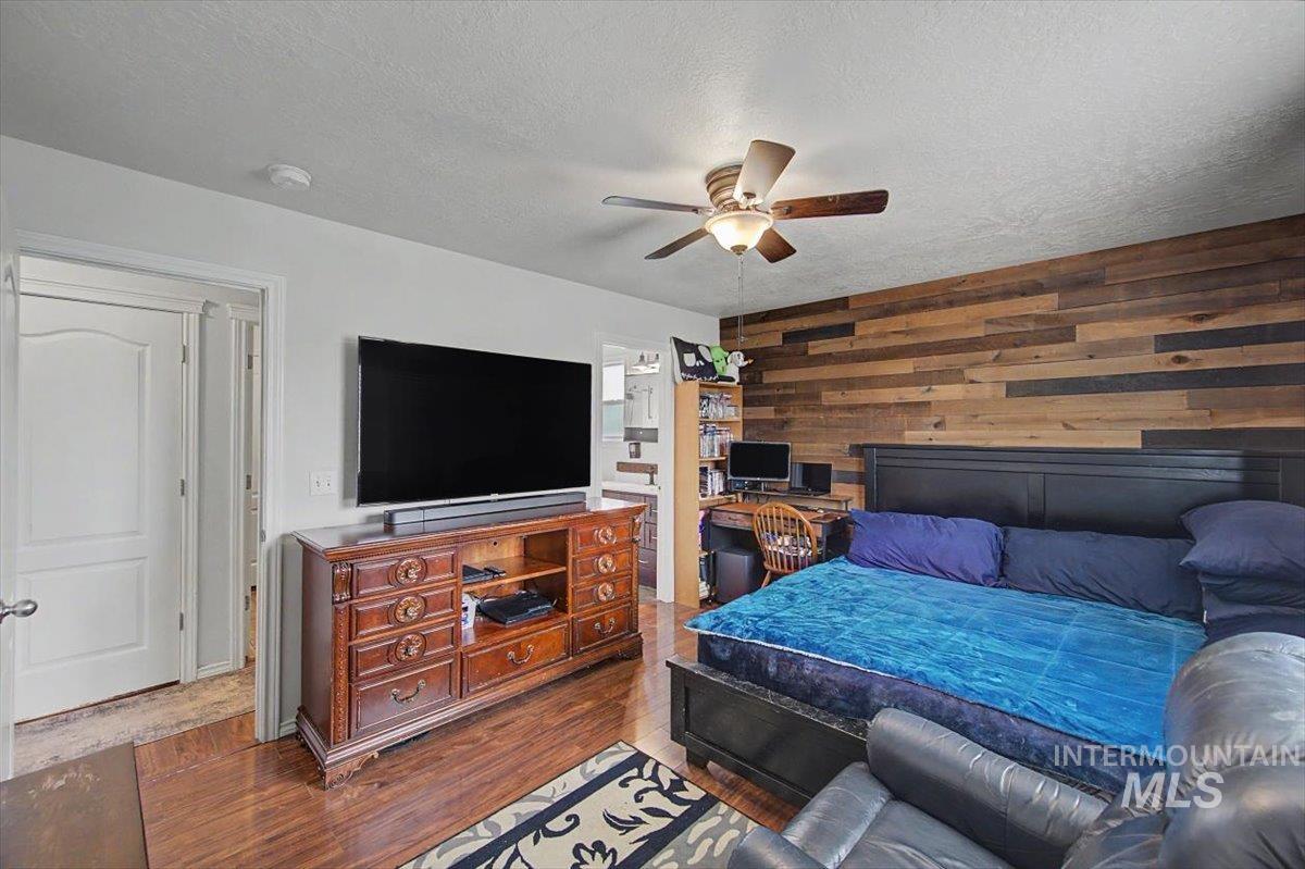 5308 Worth Way Property Photo 23