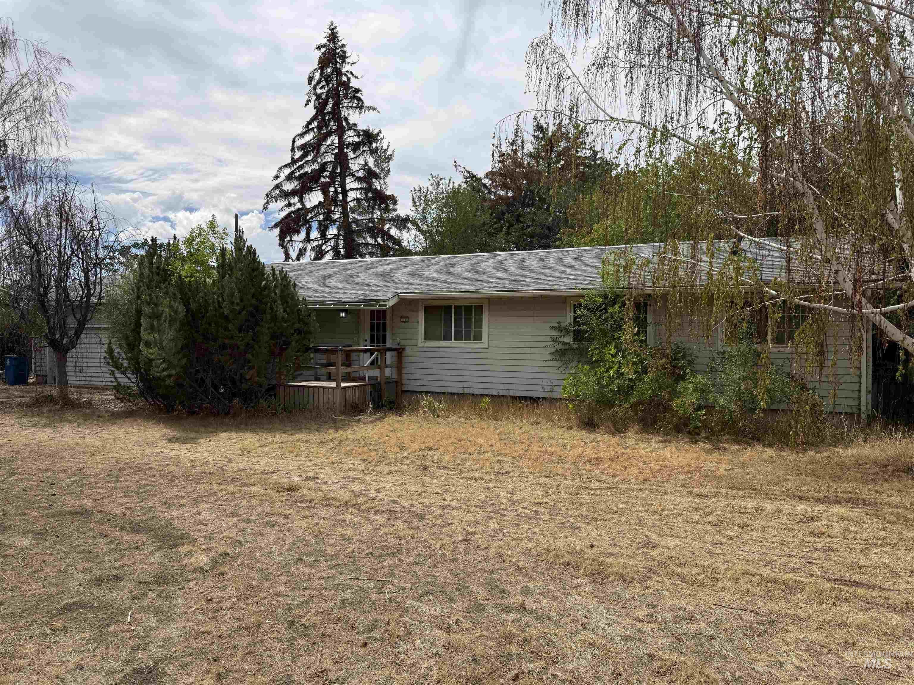 100 Park St. Property Photo 1