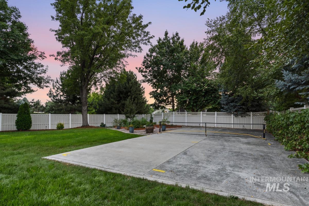 277 W Drift Stone Ct Property Photo 41