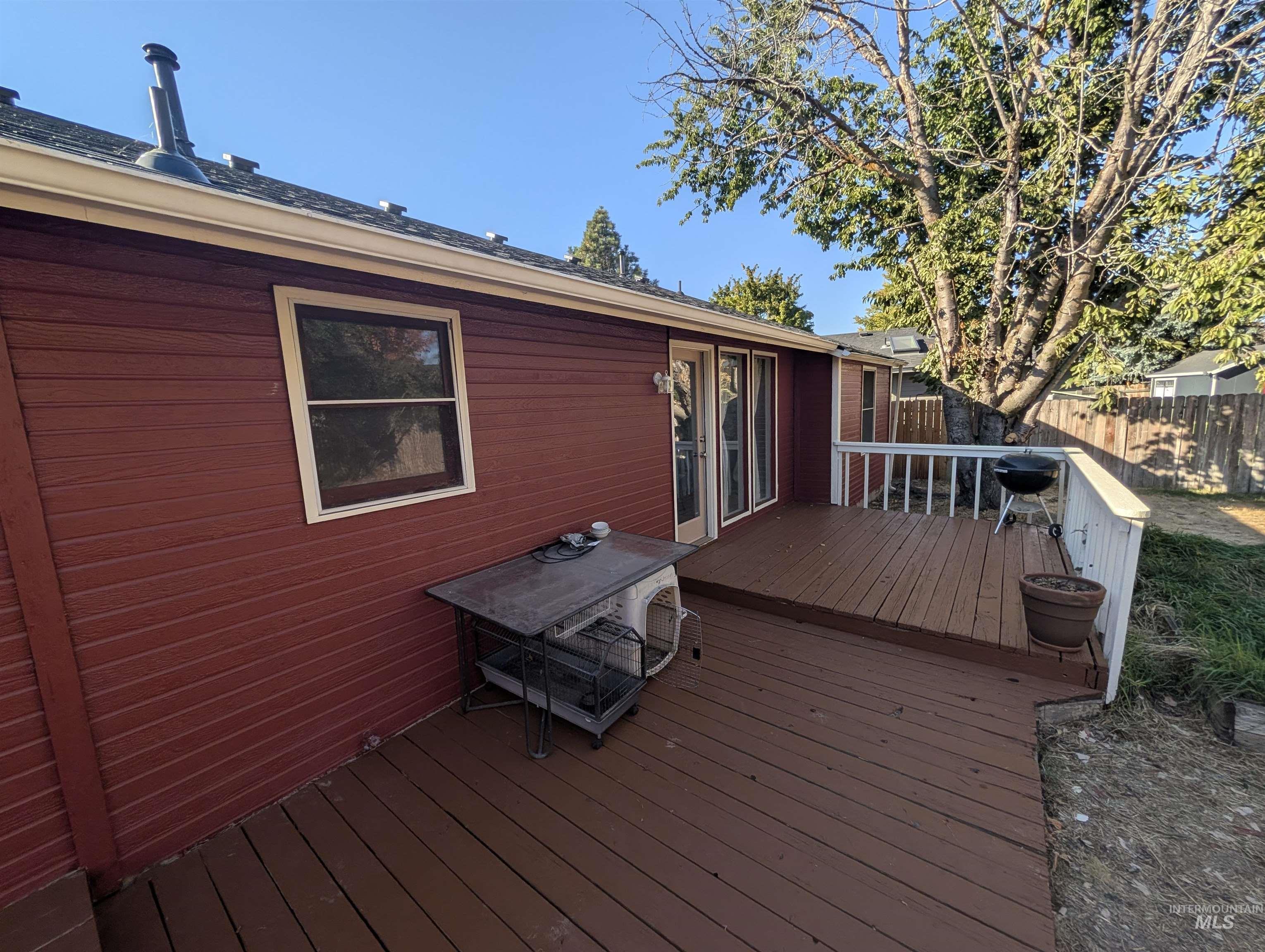 2238 N Siesta Way Property Photo 11
