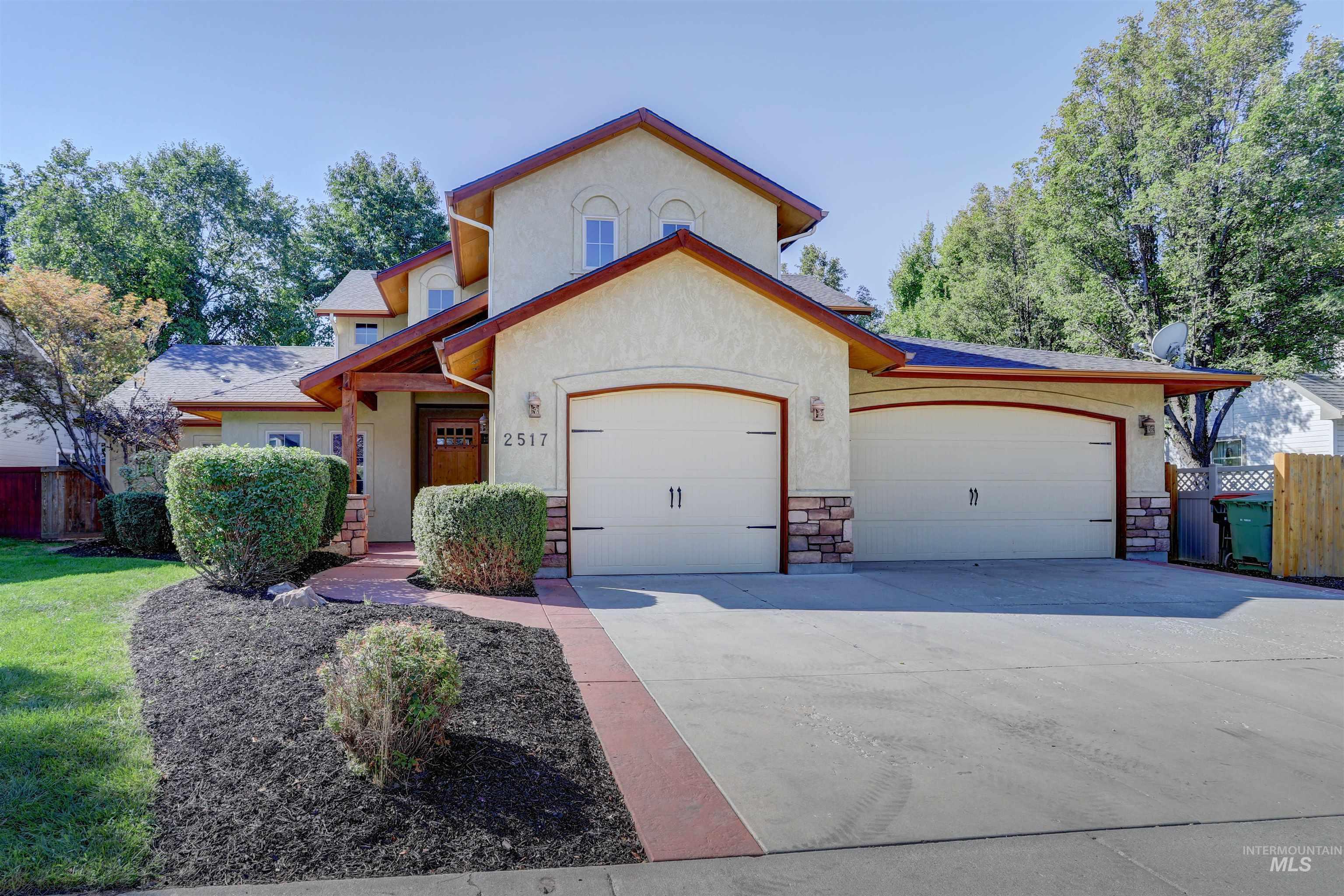 2517 E Nakano Dr Property Photo 1