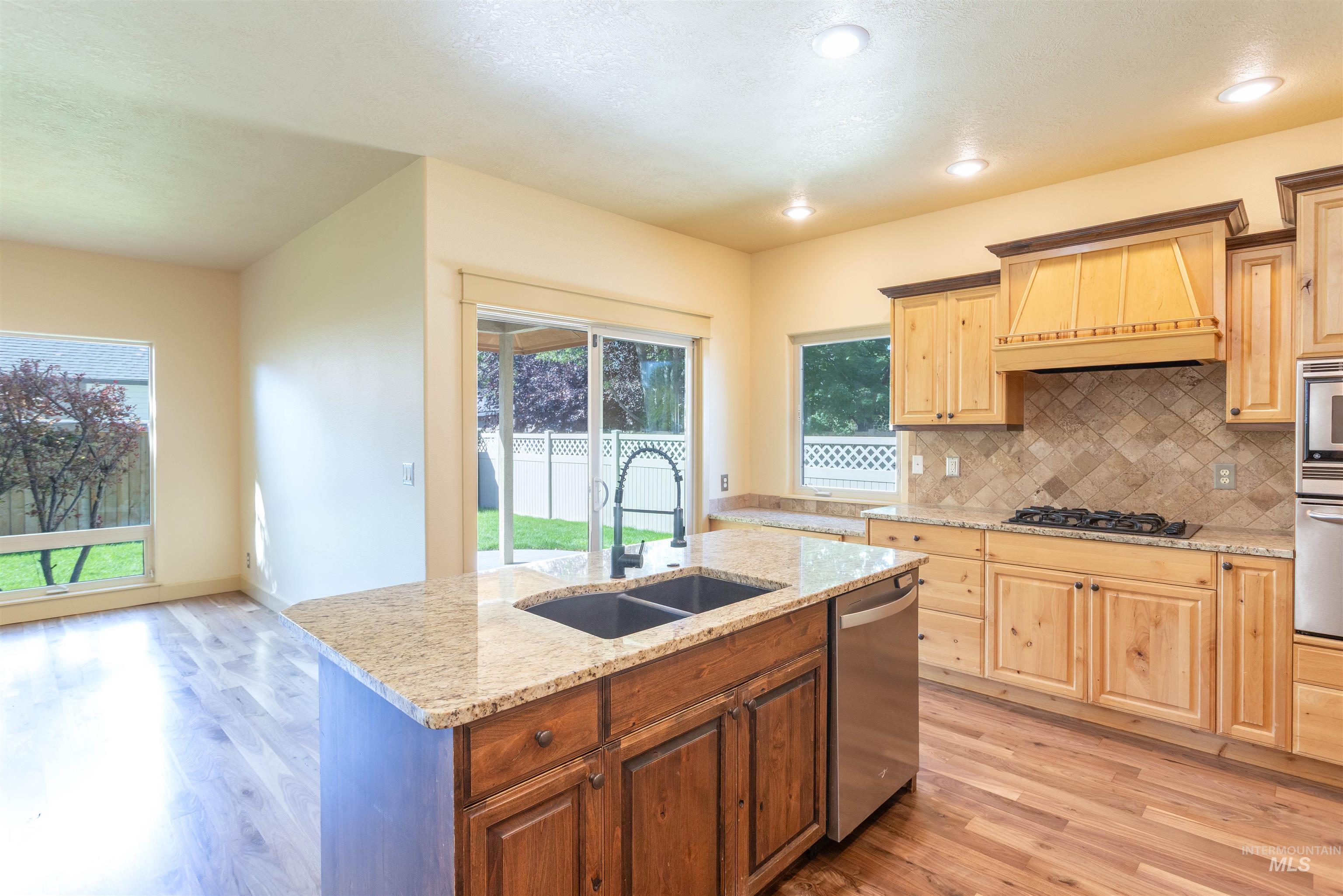 2517 E Nakano Dr Property Photo 14