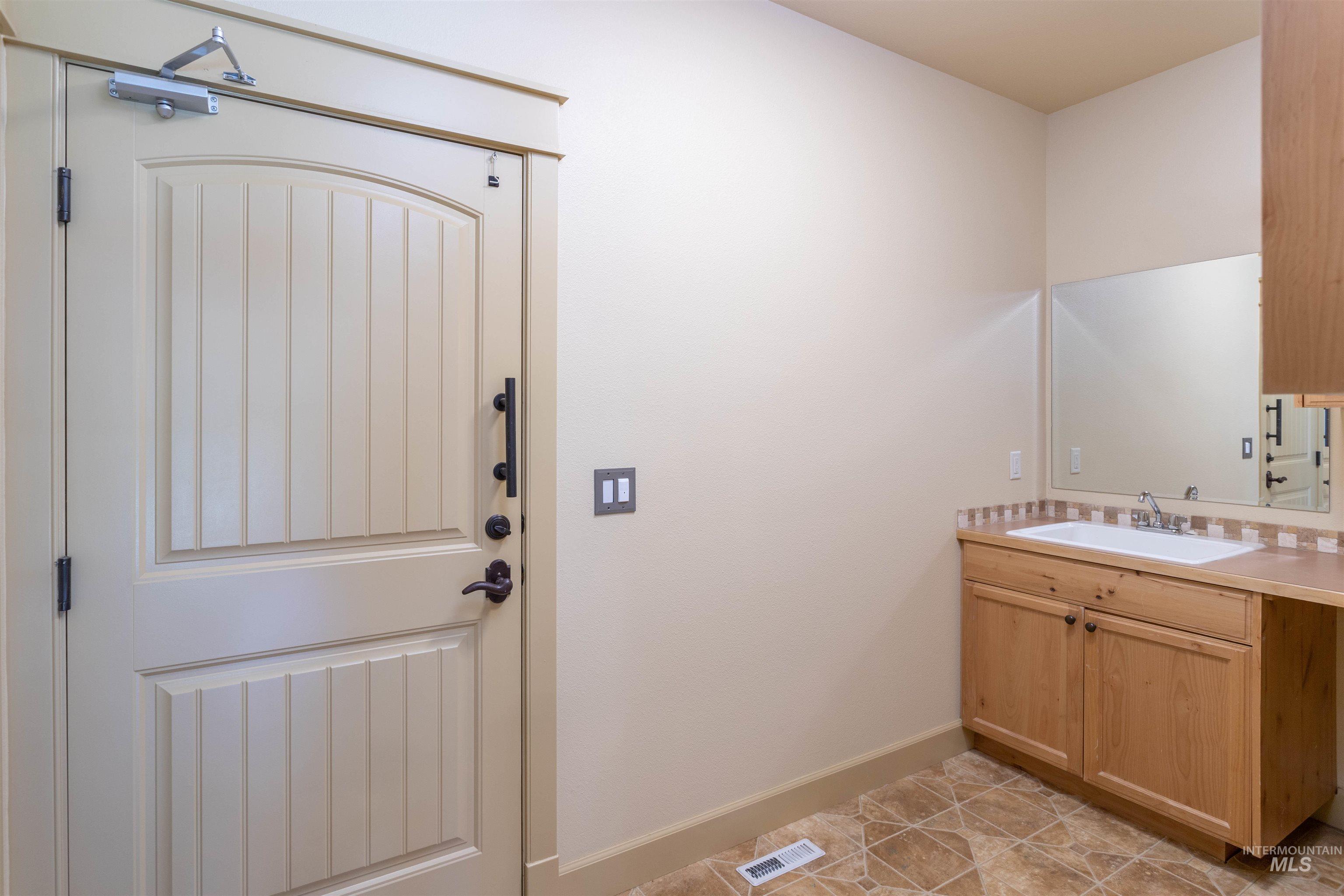 2517 E Nakano Dr Property Photo 30