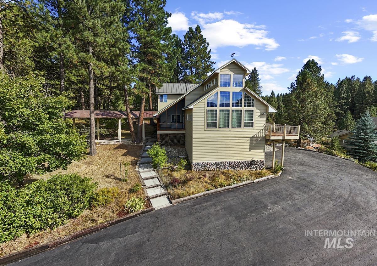 1610 Pine Lake Ranch Drive Property Photo 1