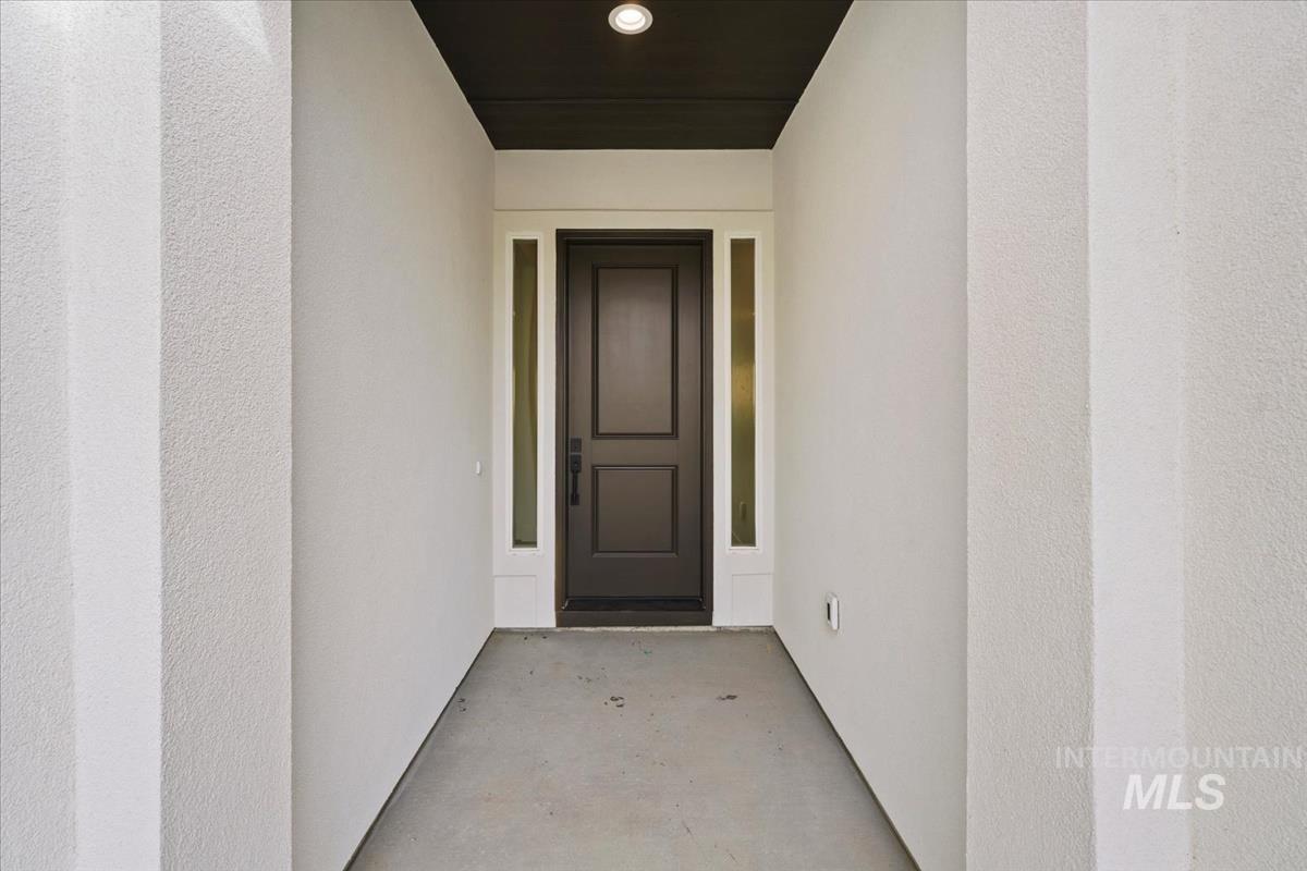 6734 W Sollas Dr Property Photo 4