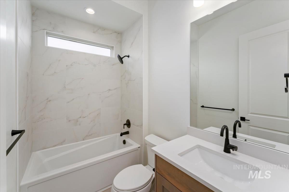 6734 W Sollas Dr Property Photo 28