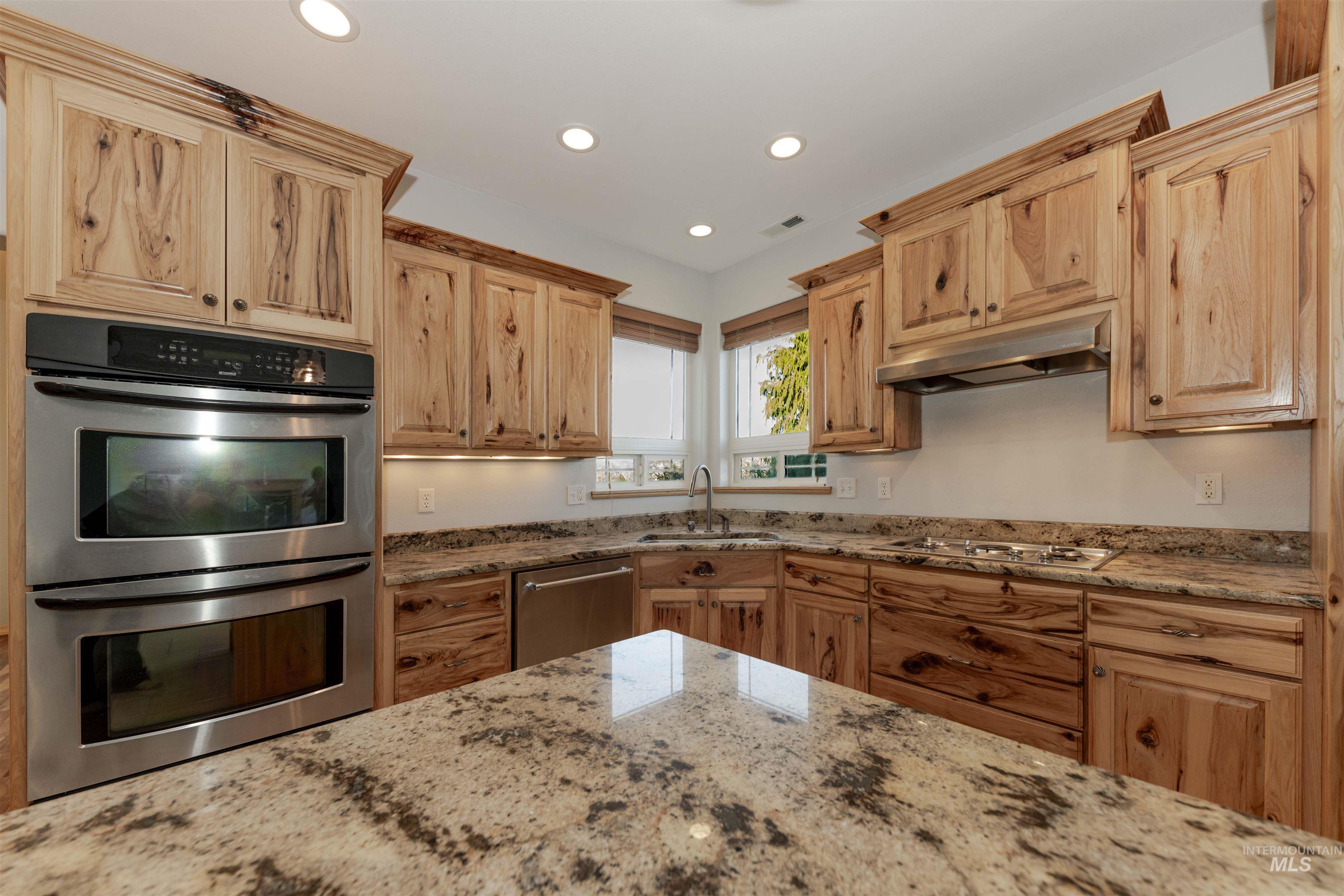 7591 Pheasant Chase Drive Property Photo 7