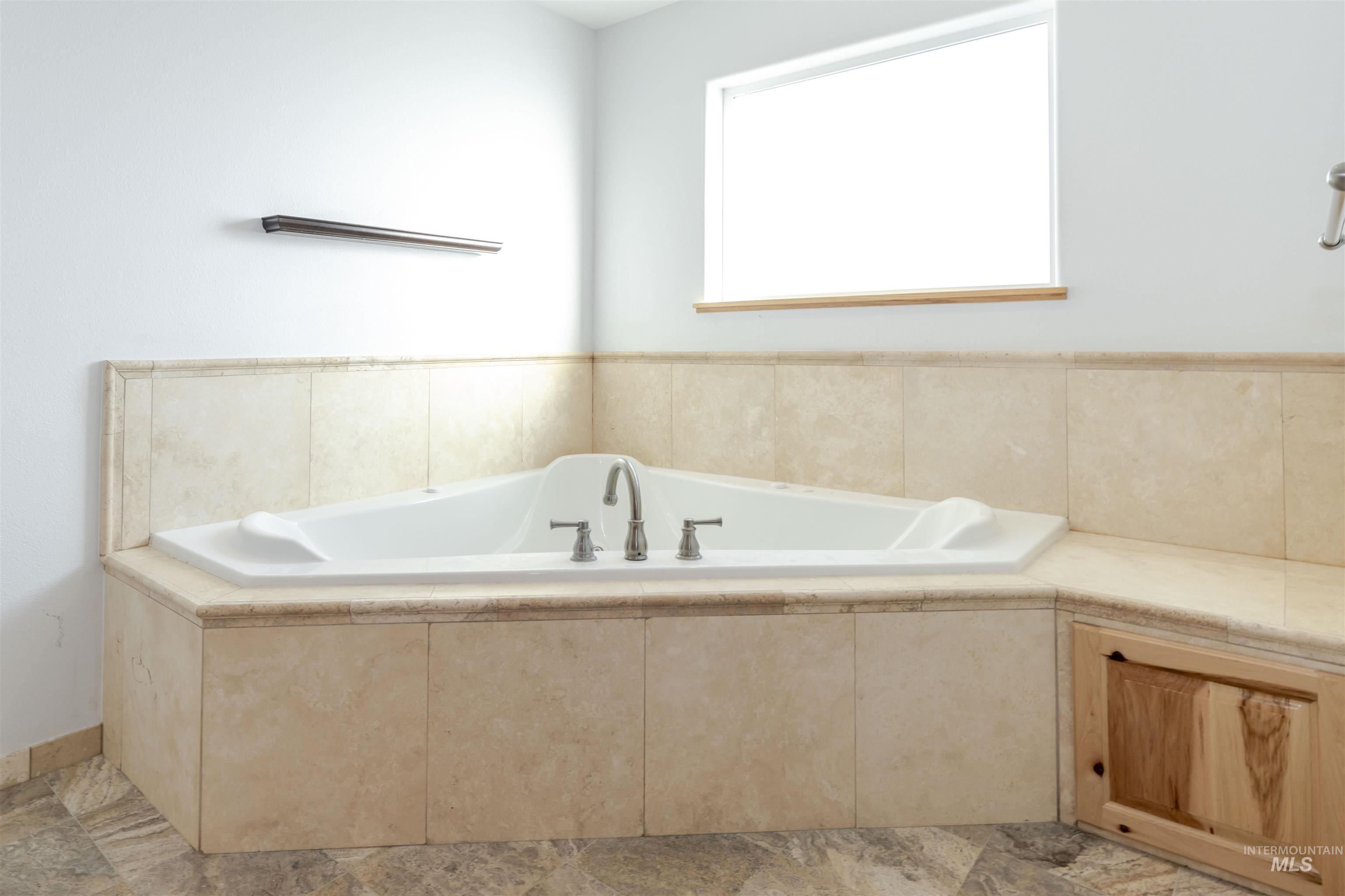 7591 Pheasant Chase Drive Property Photo 22