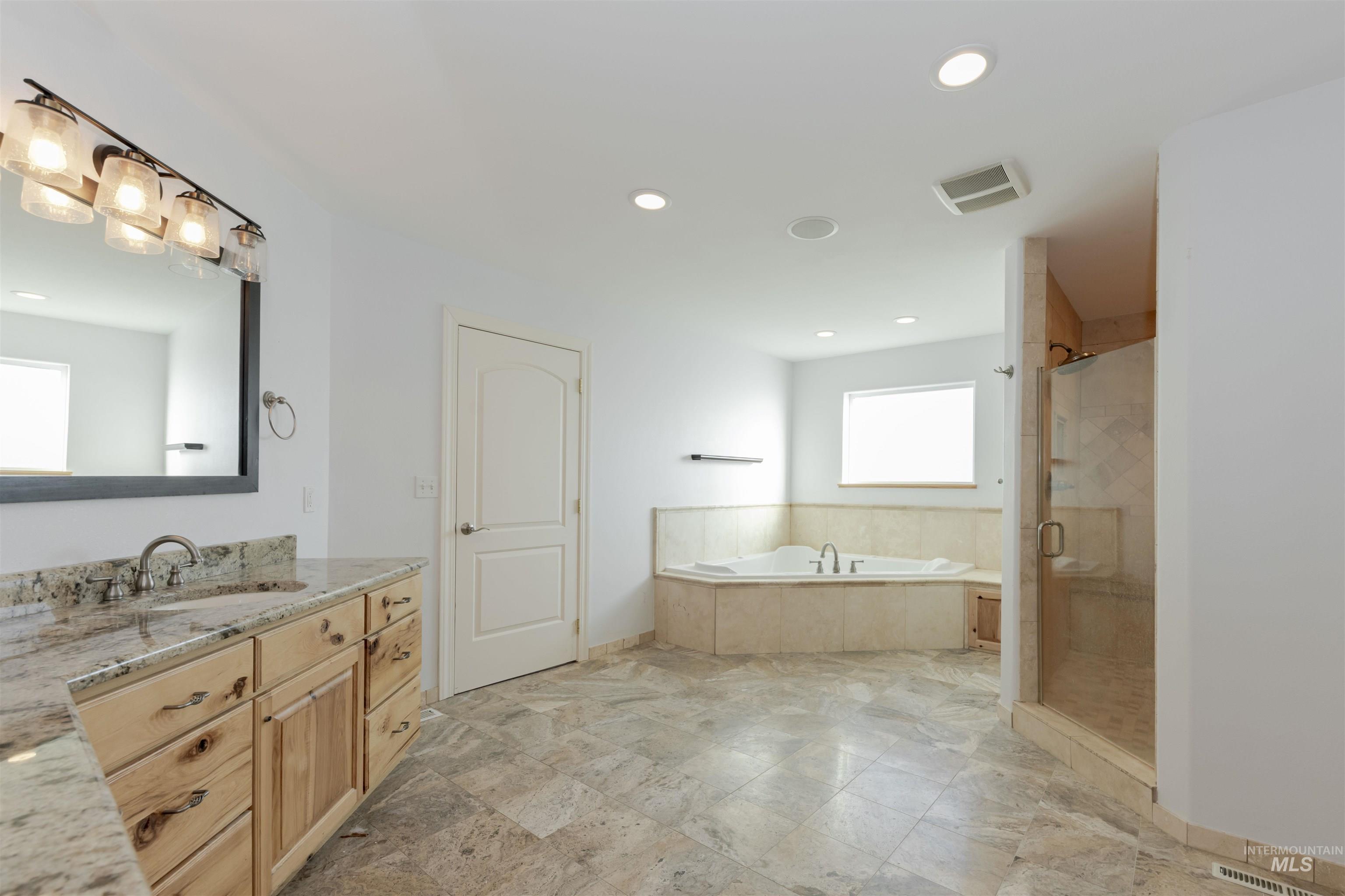 7591 Pheasant Chase Drive Property Photo 23