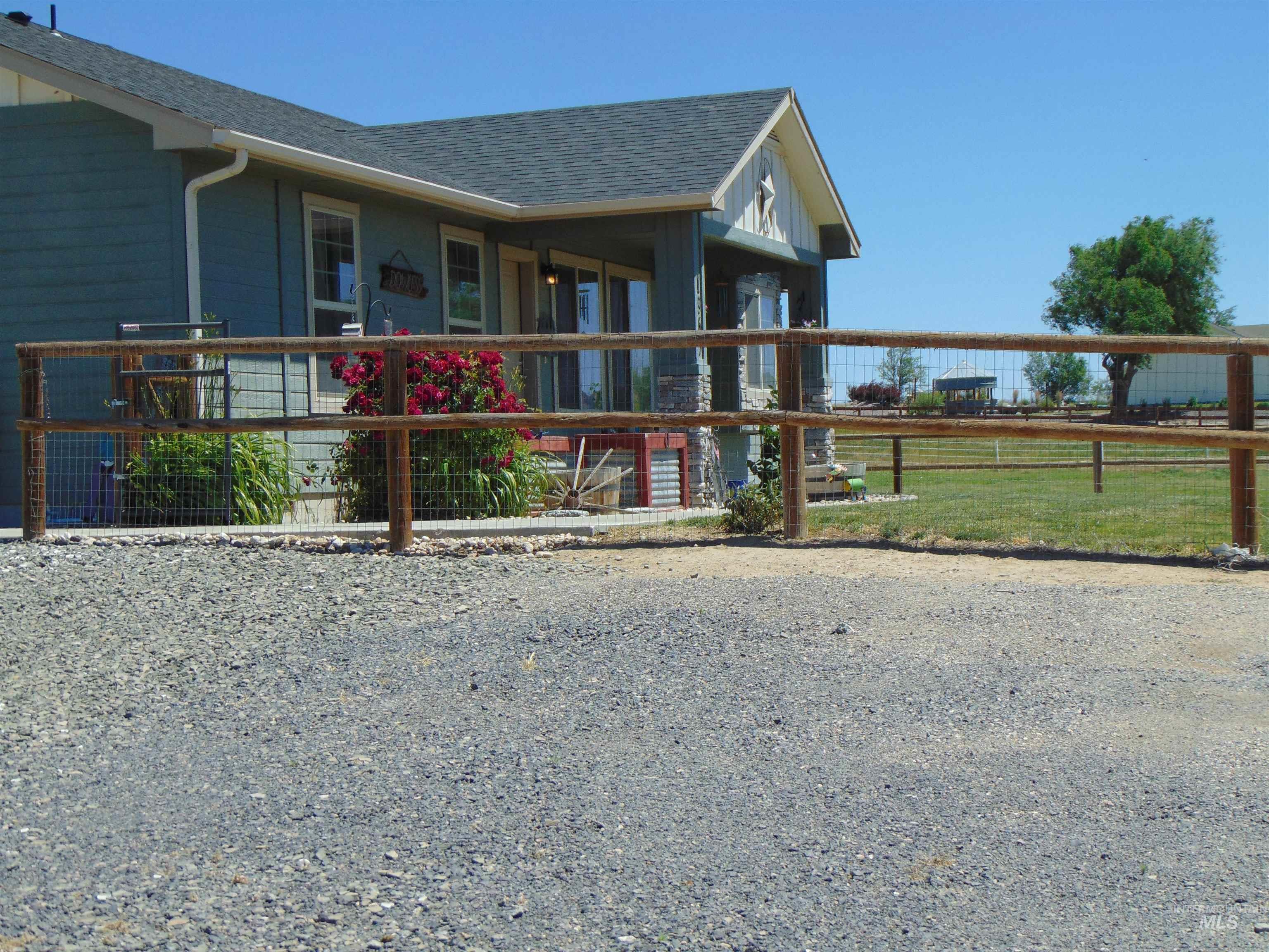 1860 Graham Blvd. Property Photo 3
