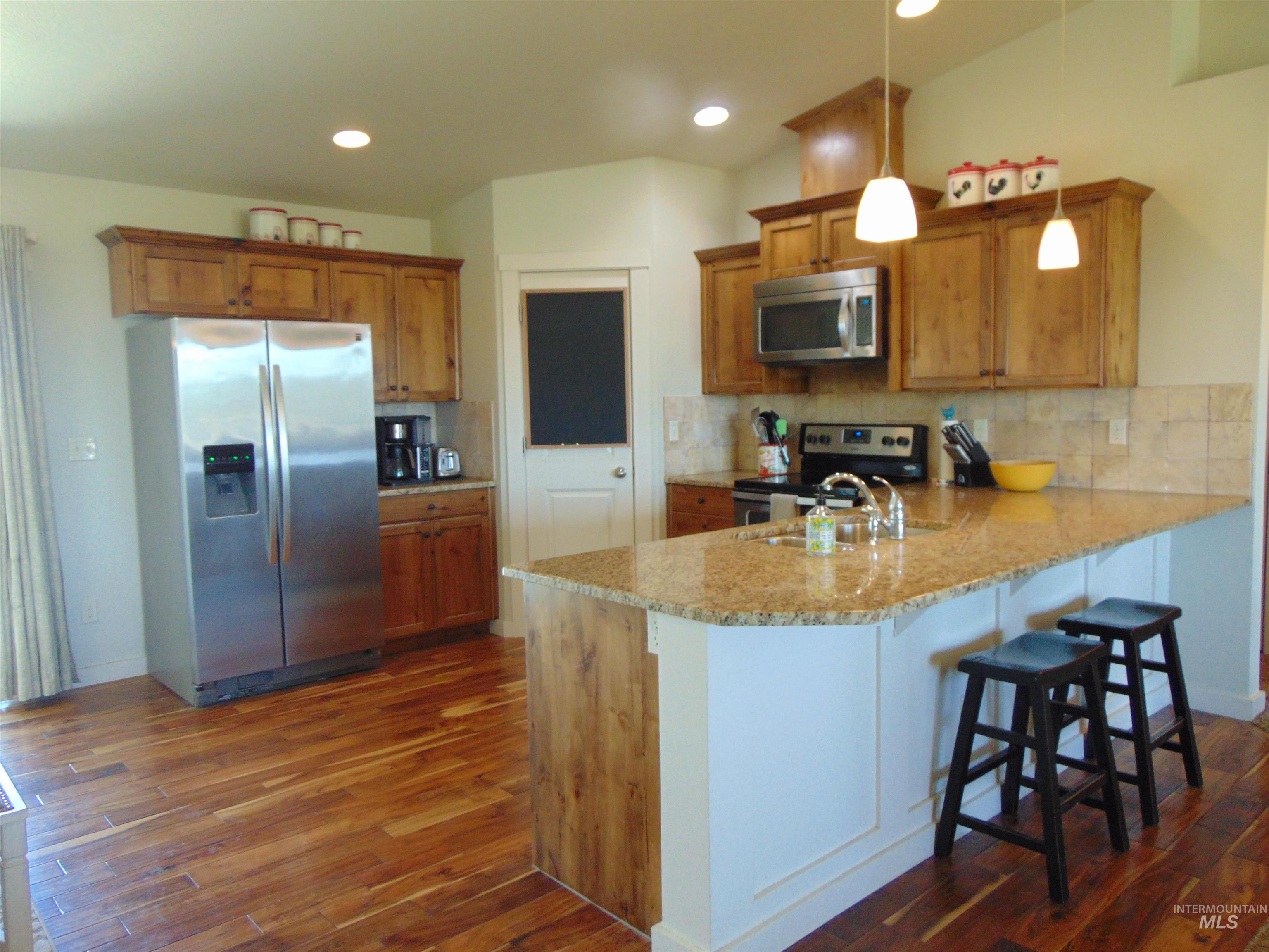 1860 Graham Blvd. Property Photo 12