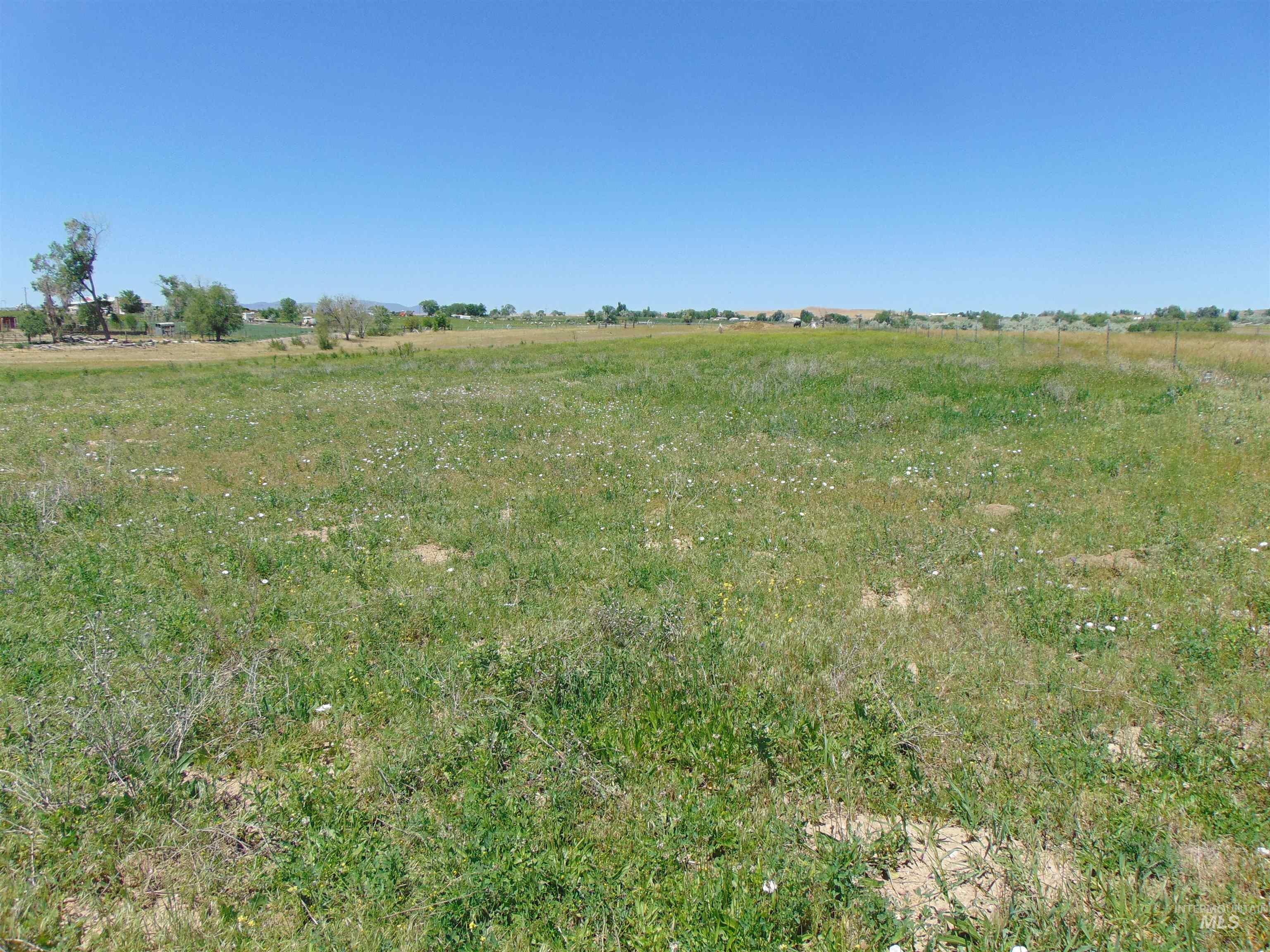 1860 Graham Blvd. Property Photo 26