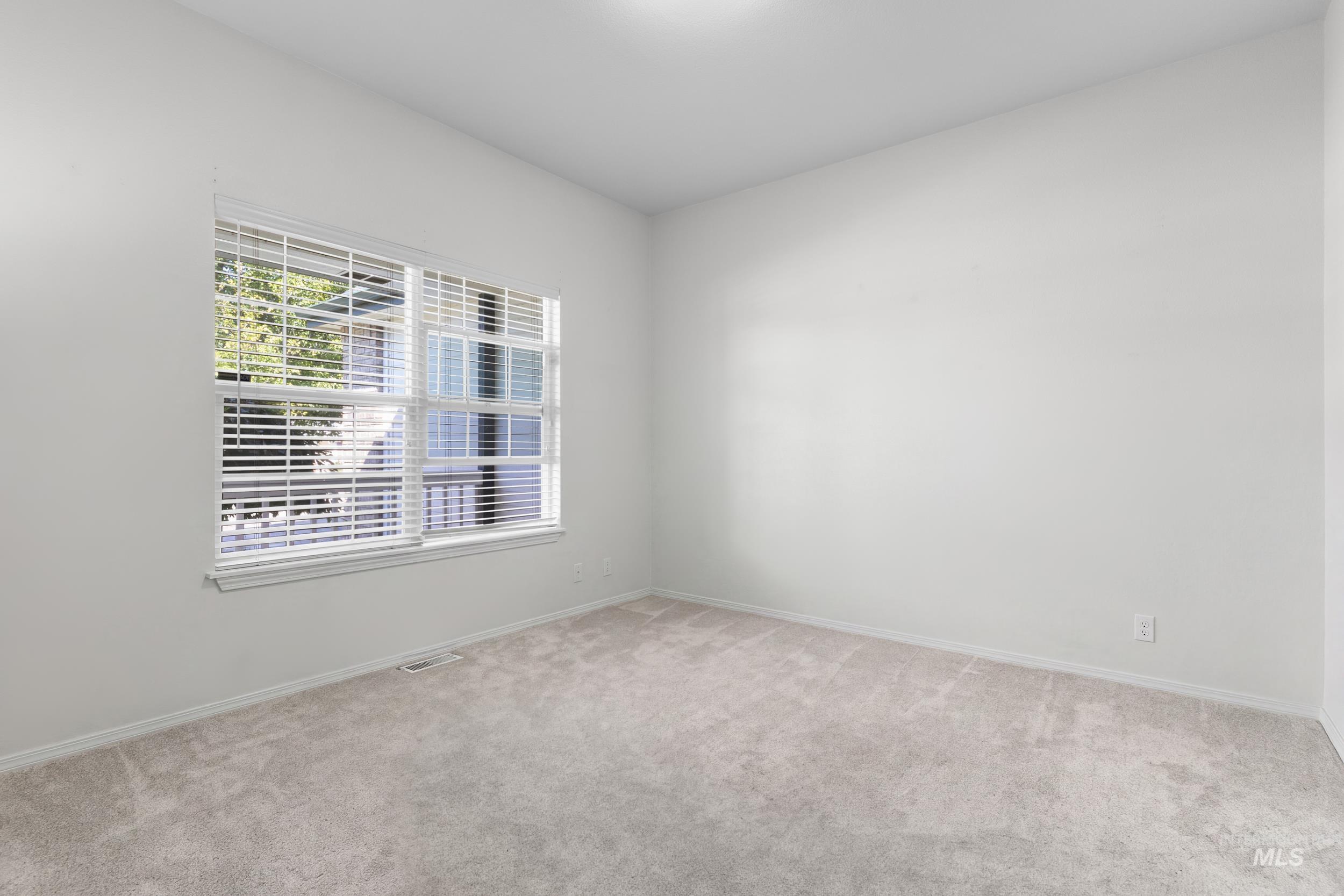 2548 N Monaco Way Property Photo 24