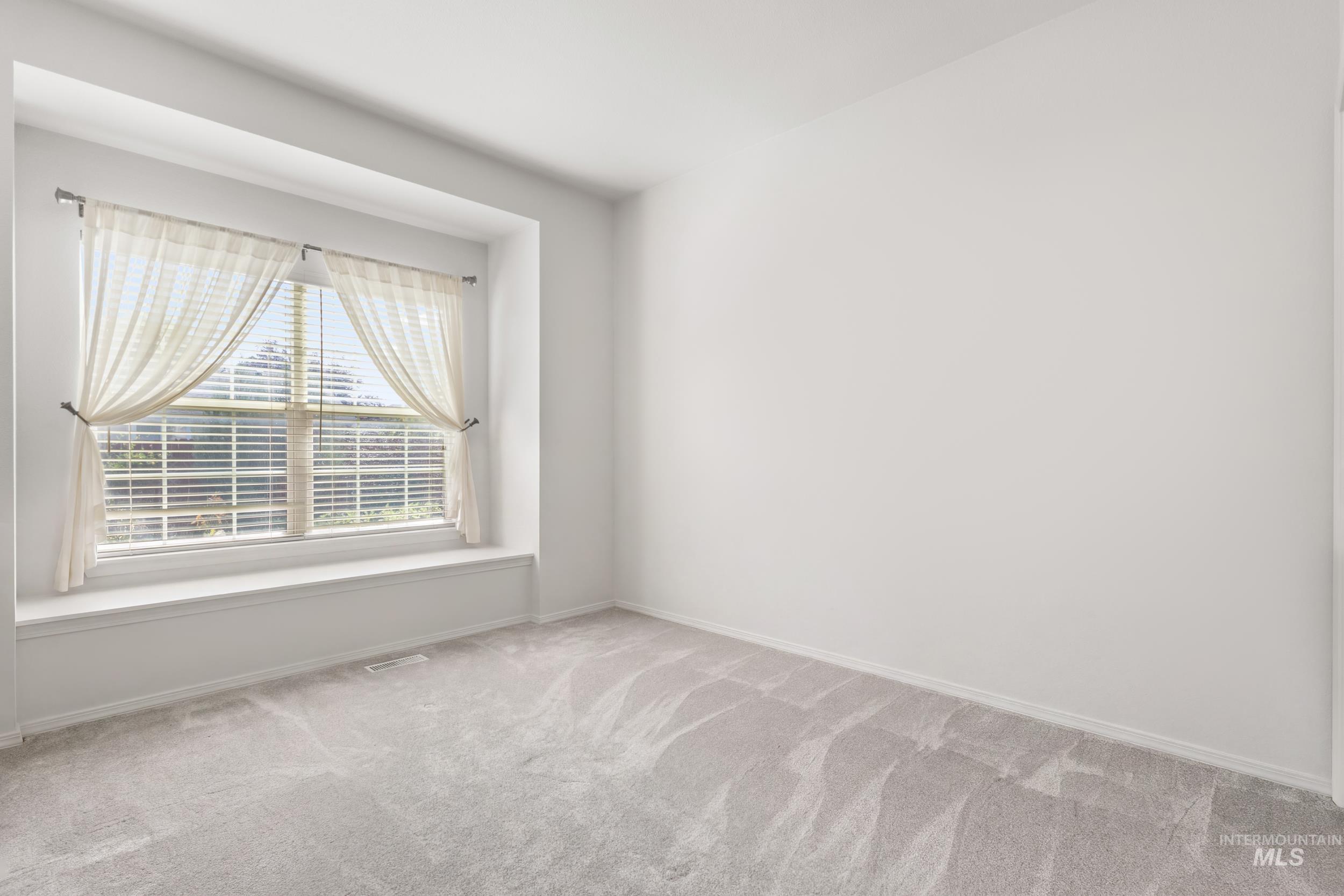 2548 N Monaco Way Property Photo 25