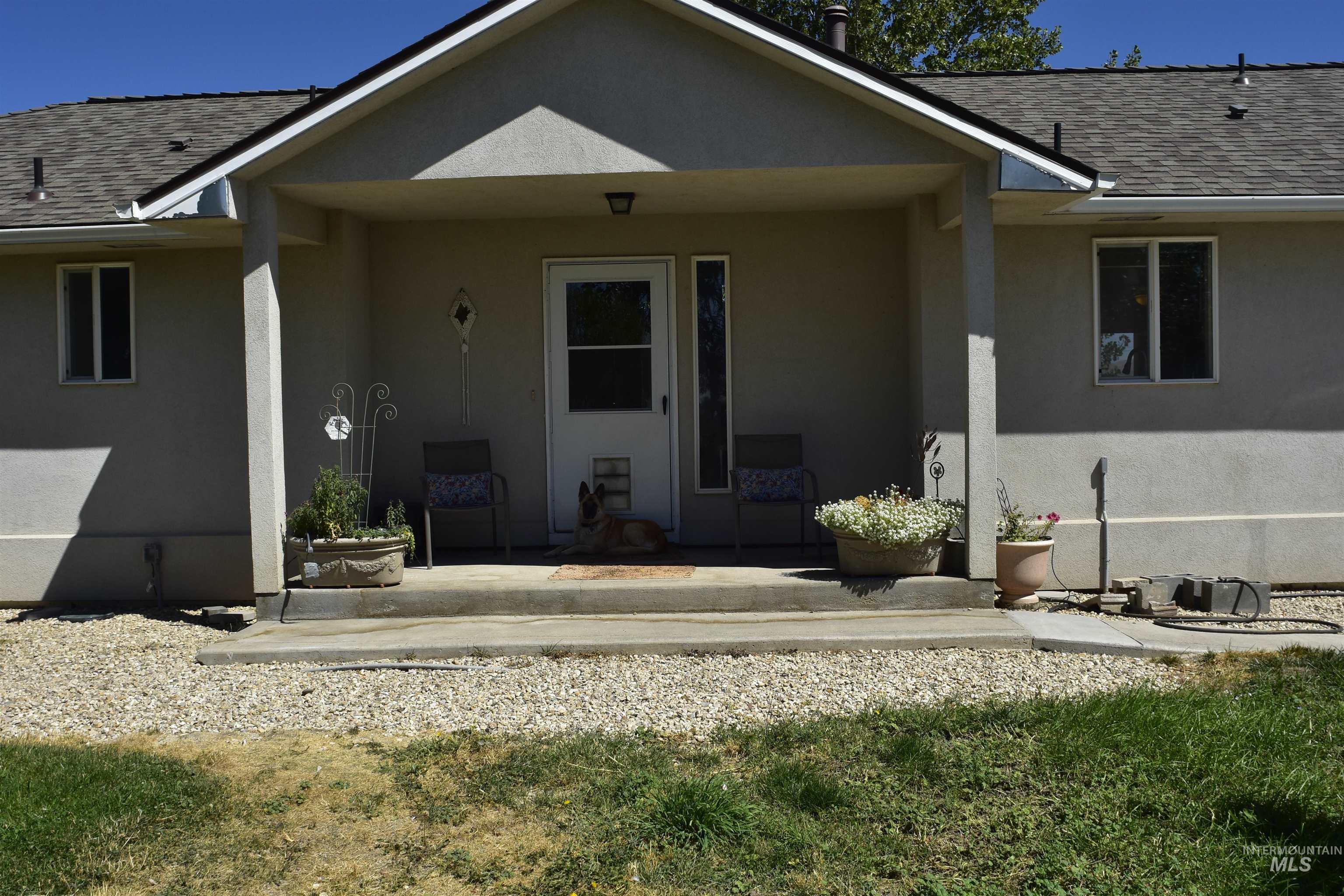 334 E Danskin Dr Property Photo 1