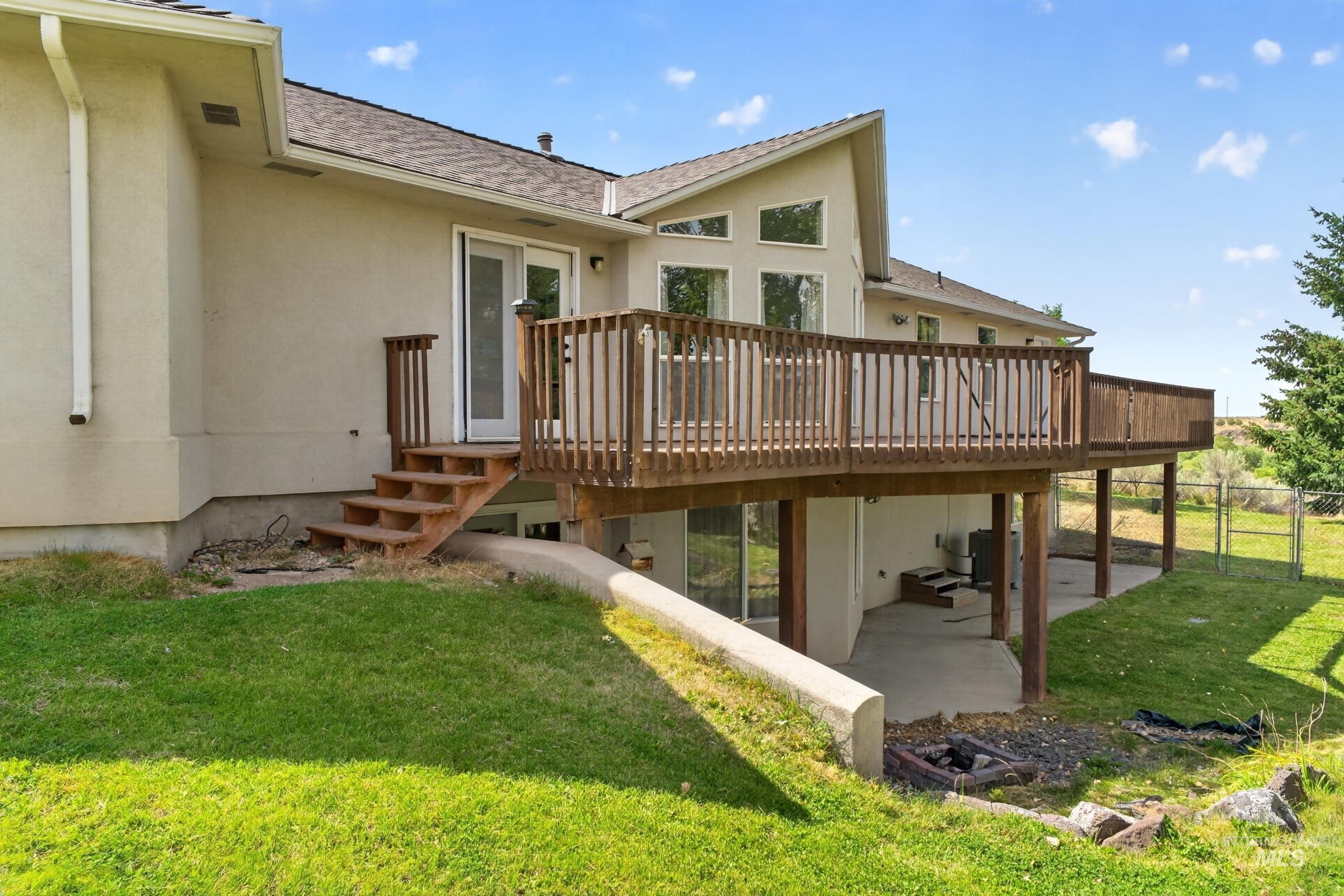 334 E Danskin Dr Property Photo 5