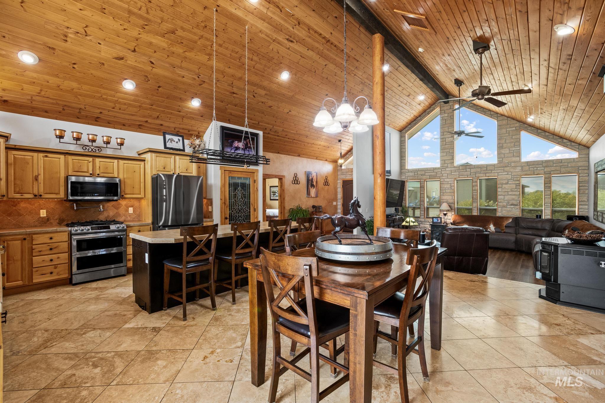 9225 N Highway 52 Property Photo 11
