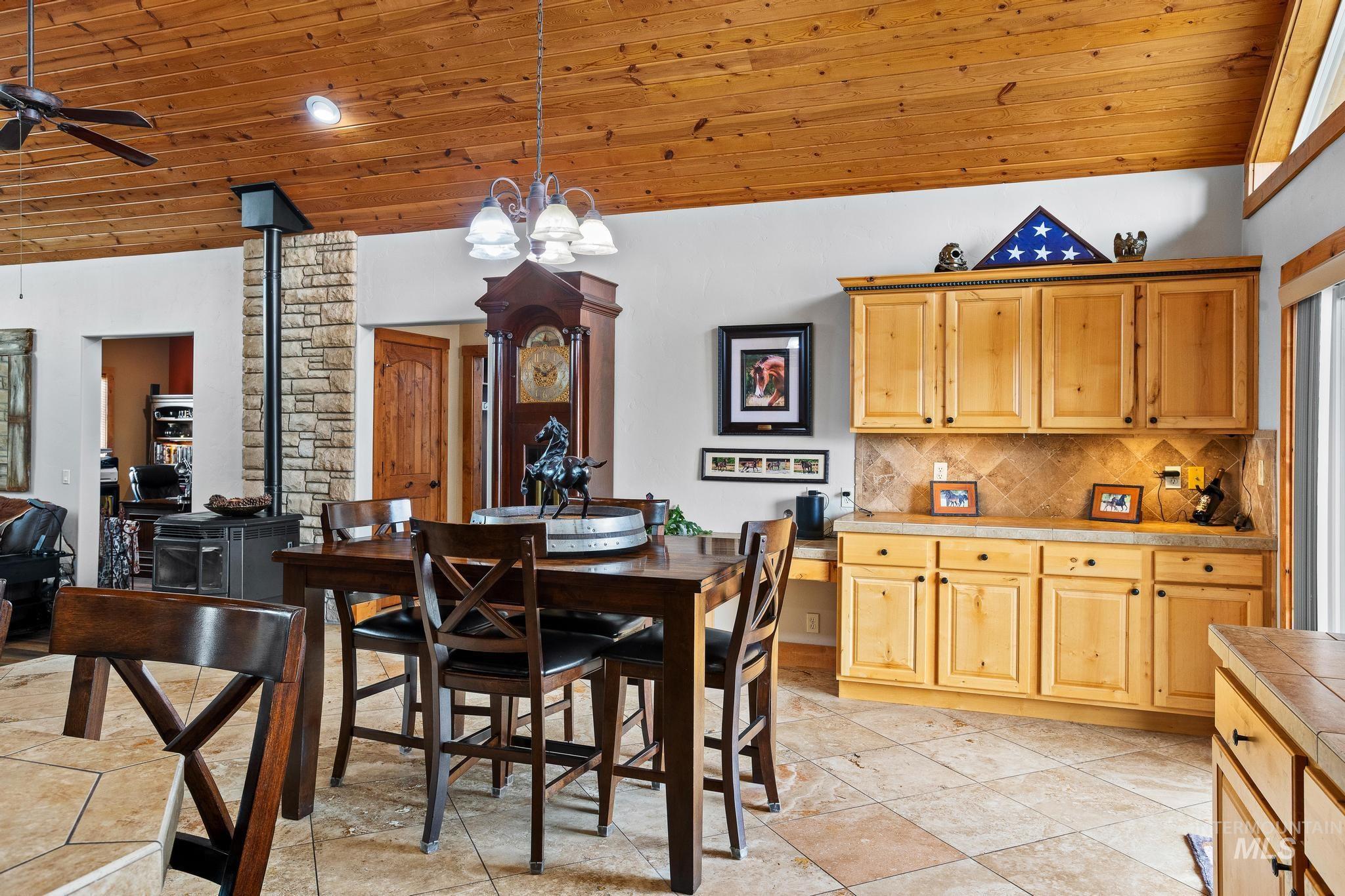 9225 N Highway 52 Property Photo 15
