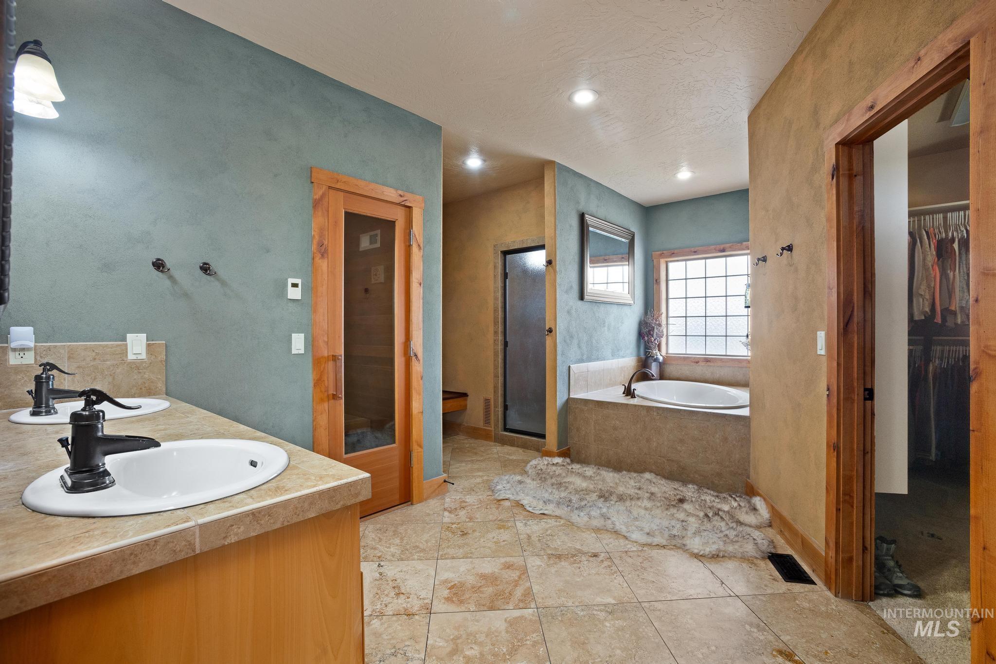 9225 N Highway 52 Property Photo 20
