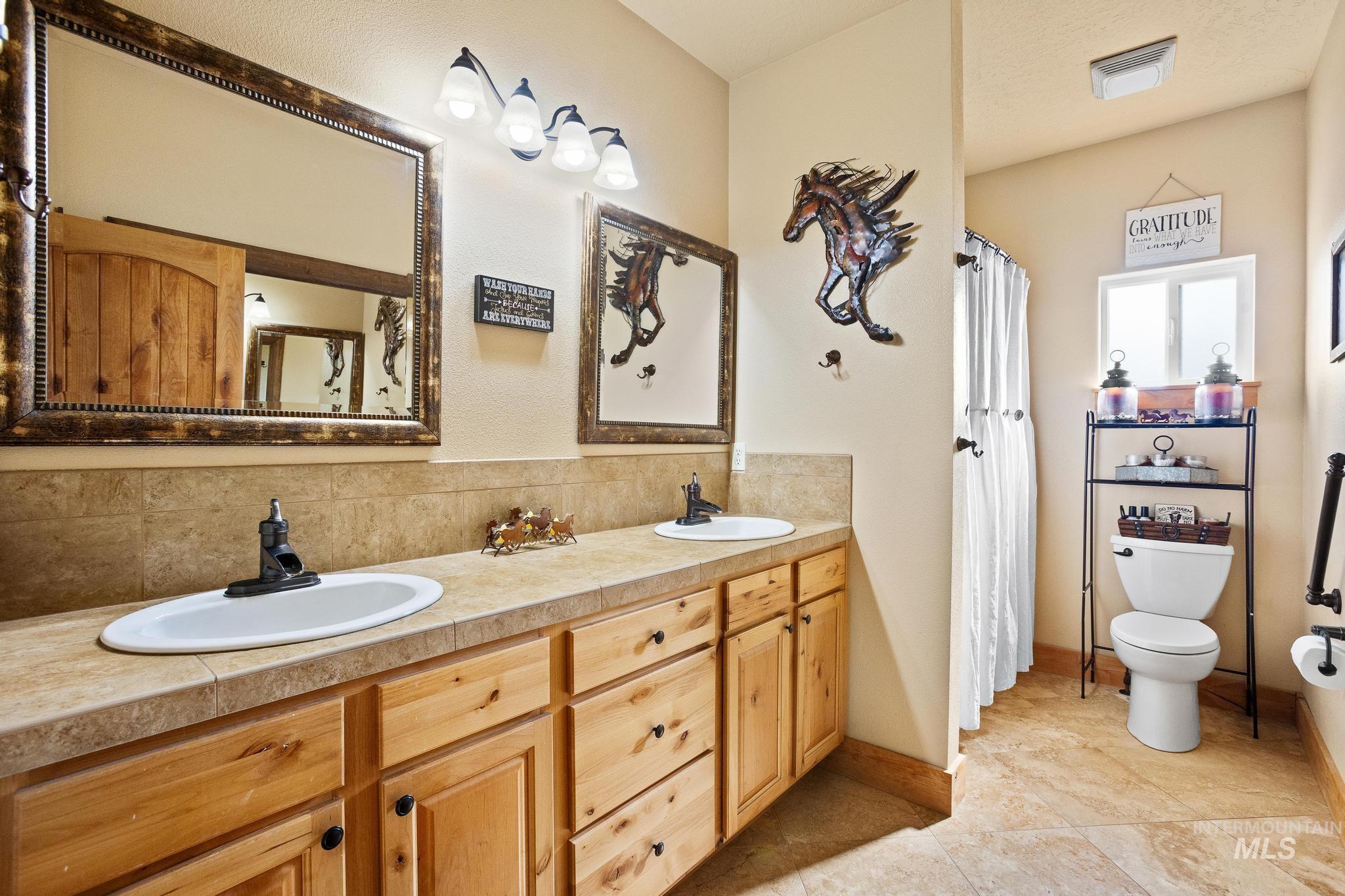 9225 N Highway 52 Property Photo 27
