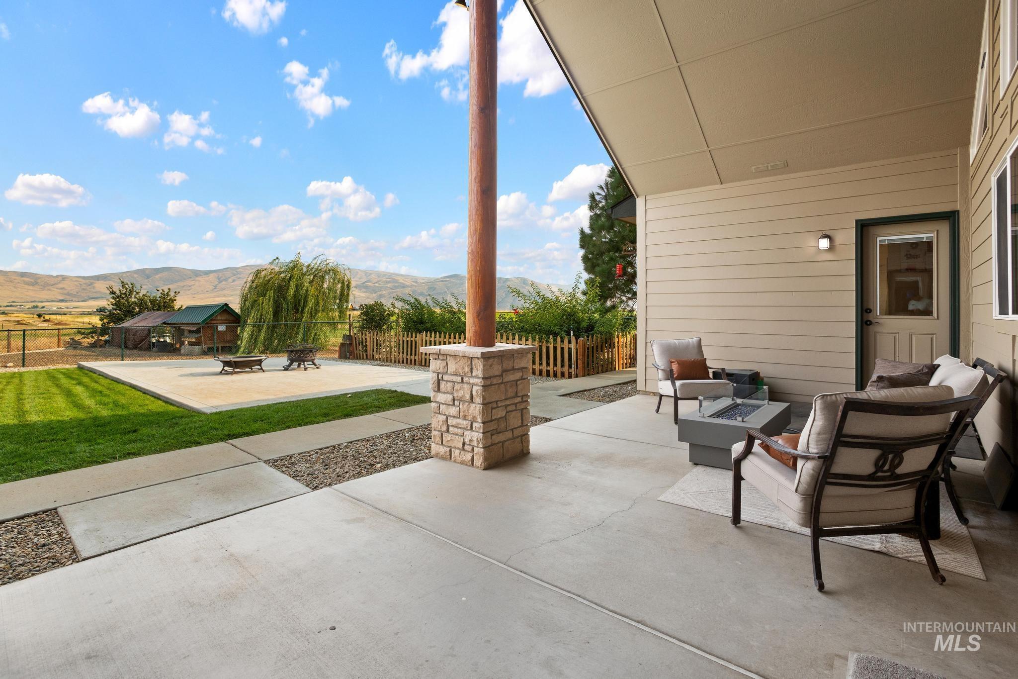 9225 N Highway 52 Property Photo 31