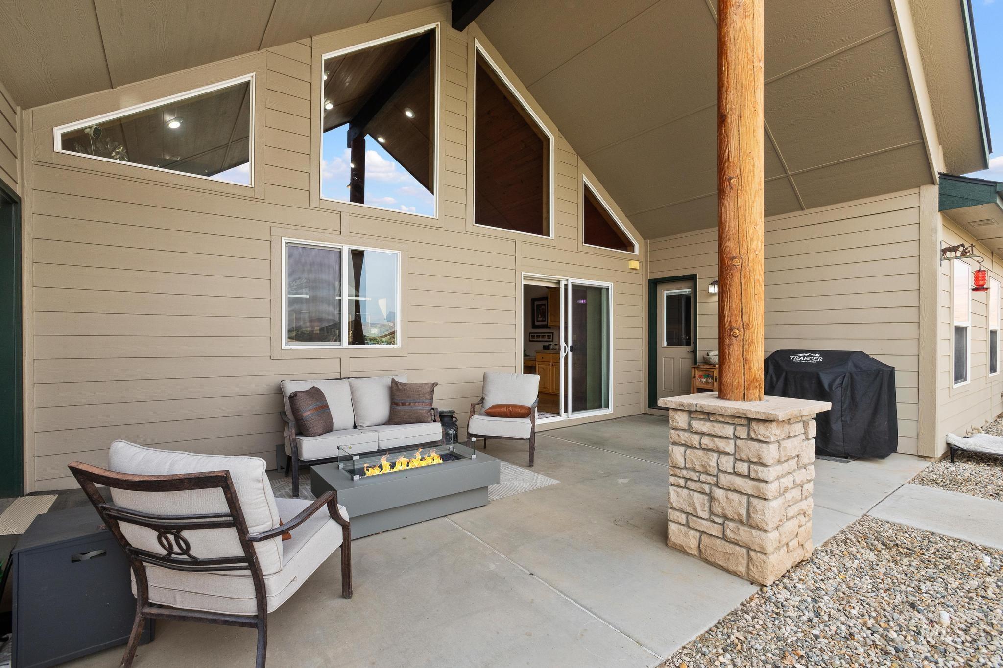 9225 N Highway 52 Property Photo 32