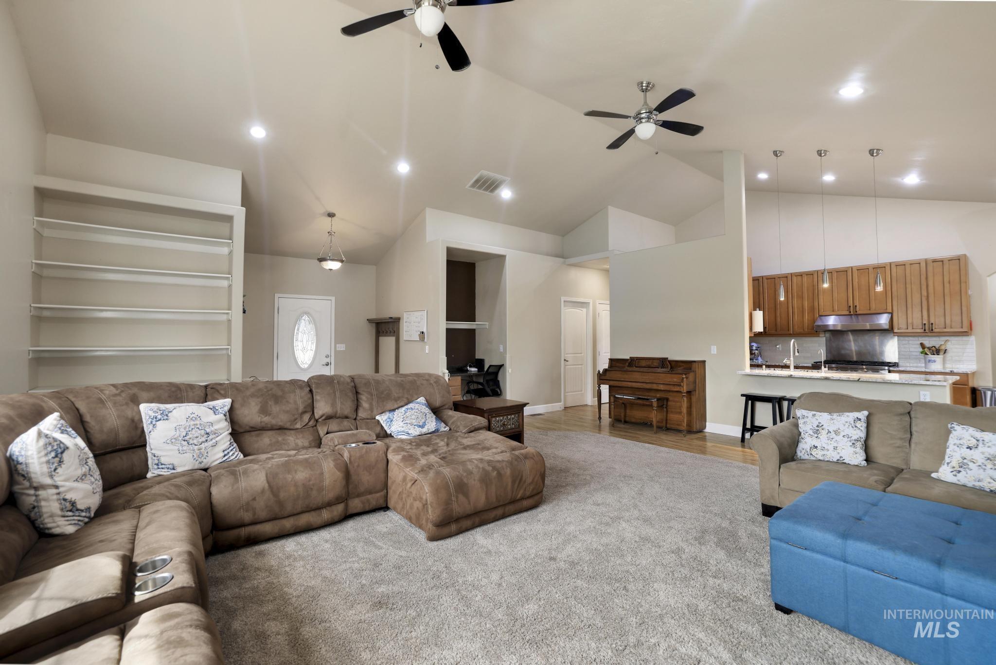 2213 Alex Dr Property Photo 12