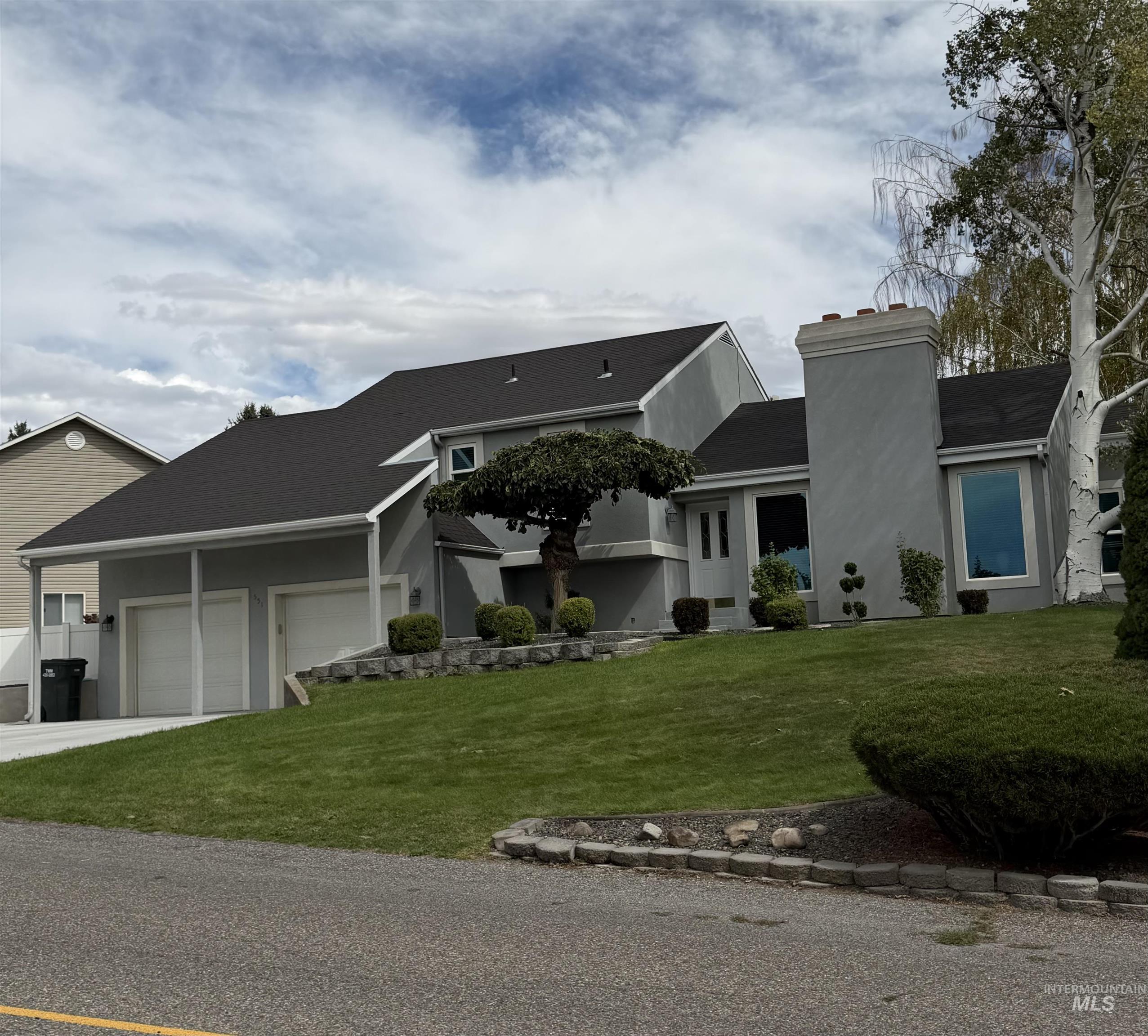 551 Terrace Dr Property Photo 4