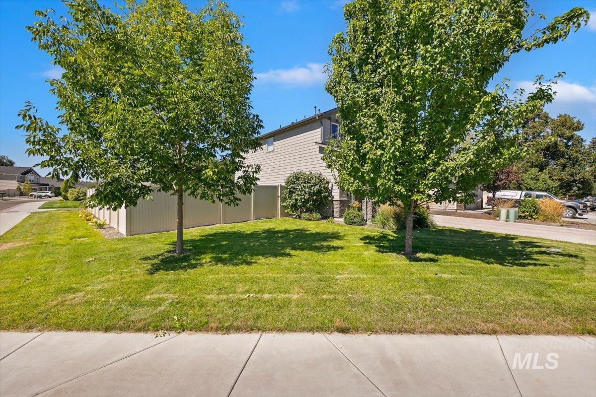 23 N Joseph Dr Property Photo 5