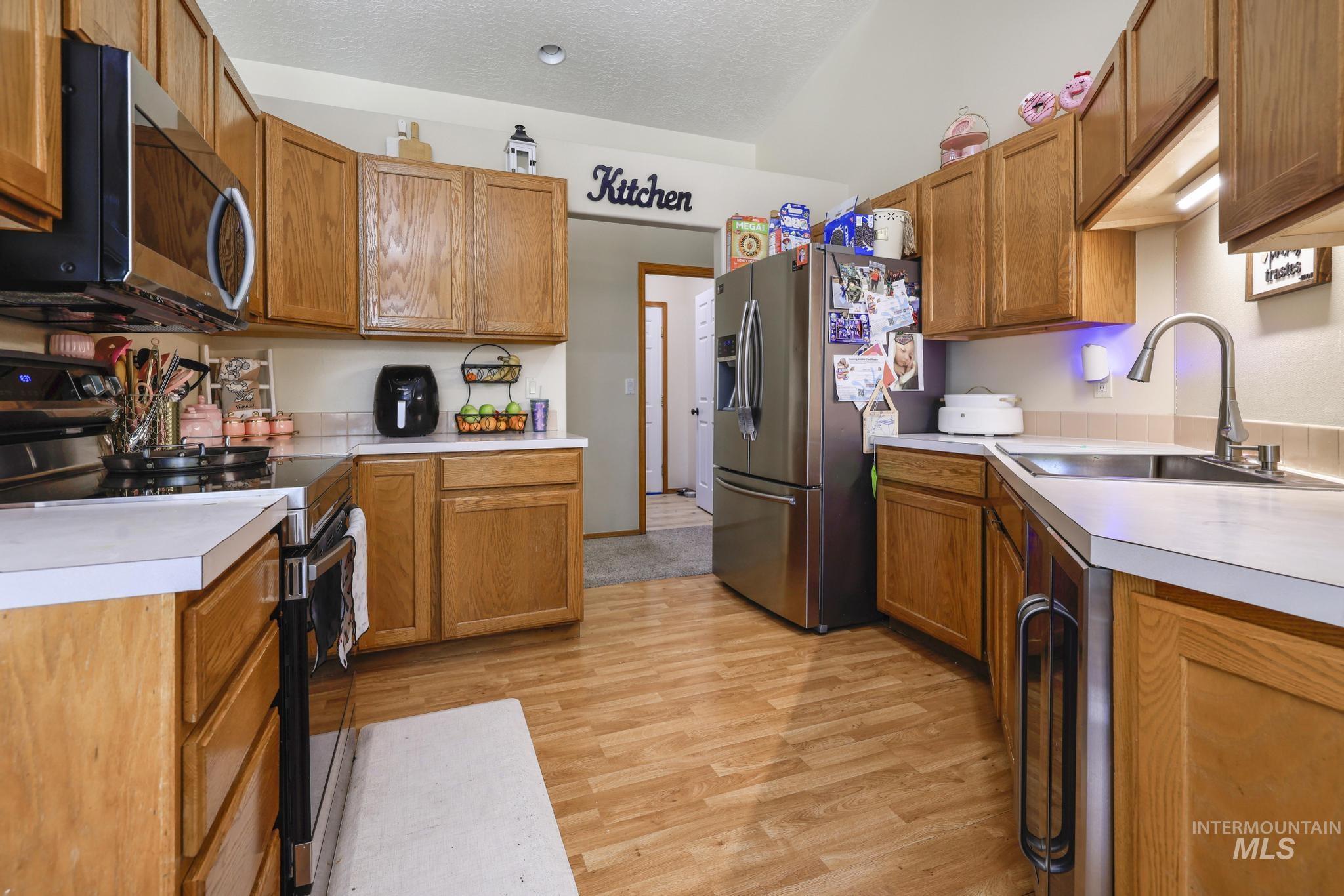 457 Eastgate Dr. Property Photo 7