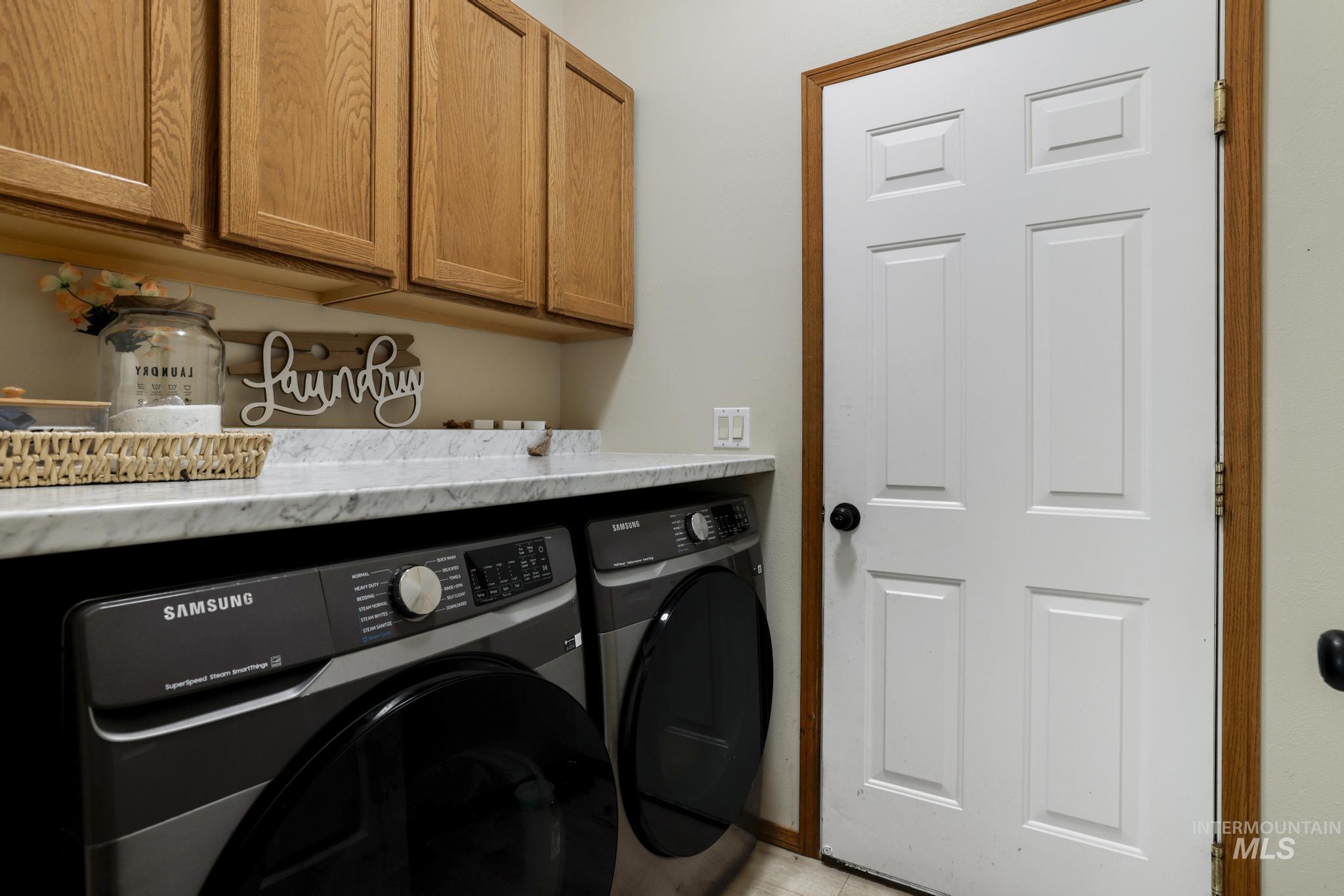 457 Eastgate Dr. Property Photo 14