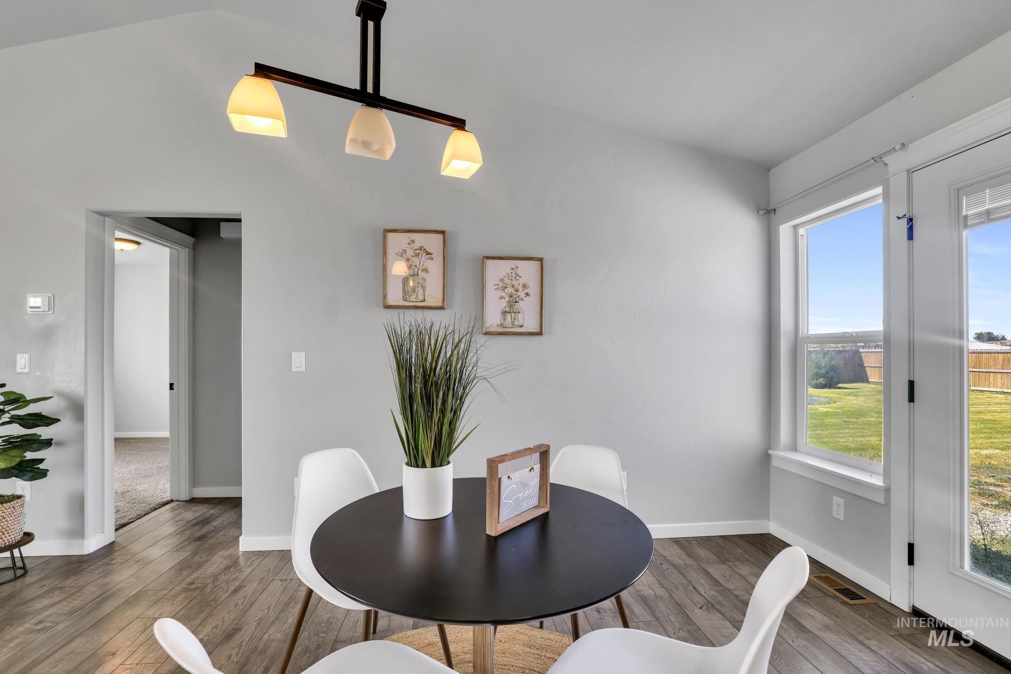 181 Huntly Lane Property Photo 12