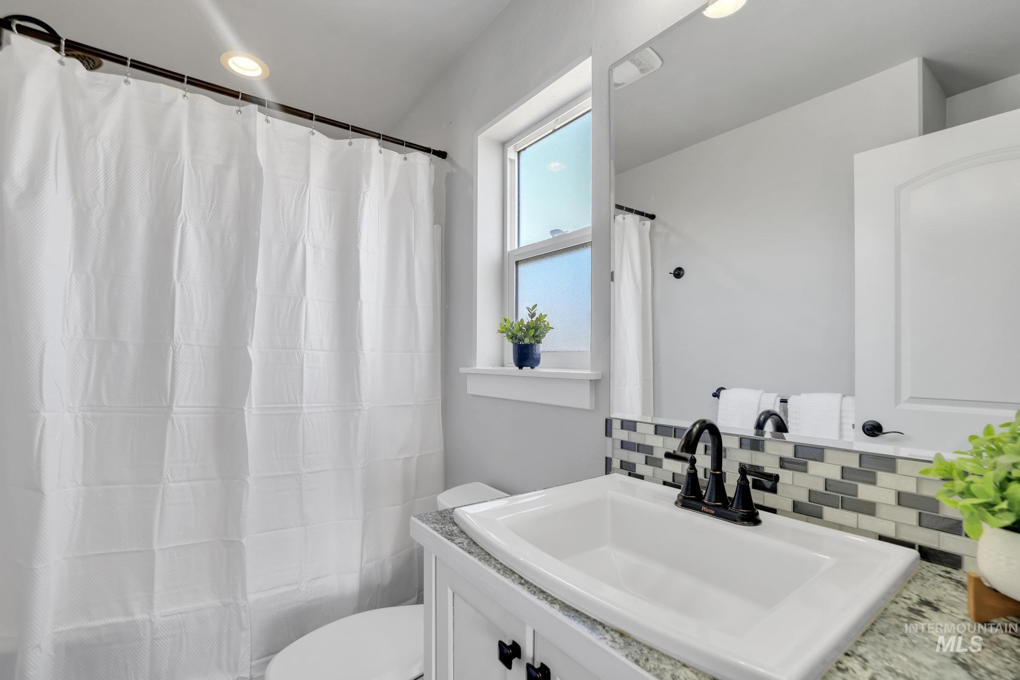 181 Huntly Lane Property Photo 27