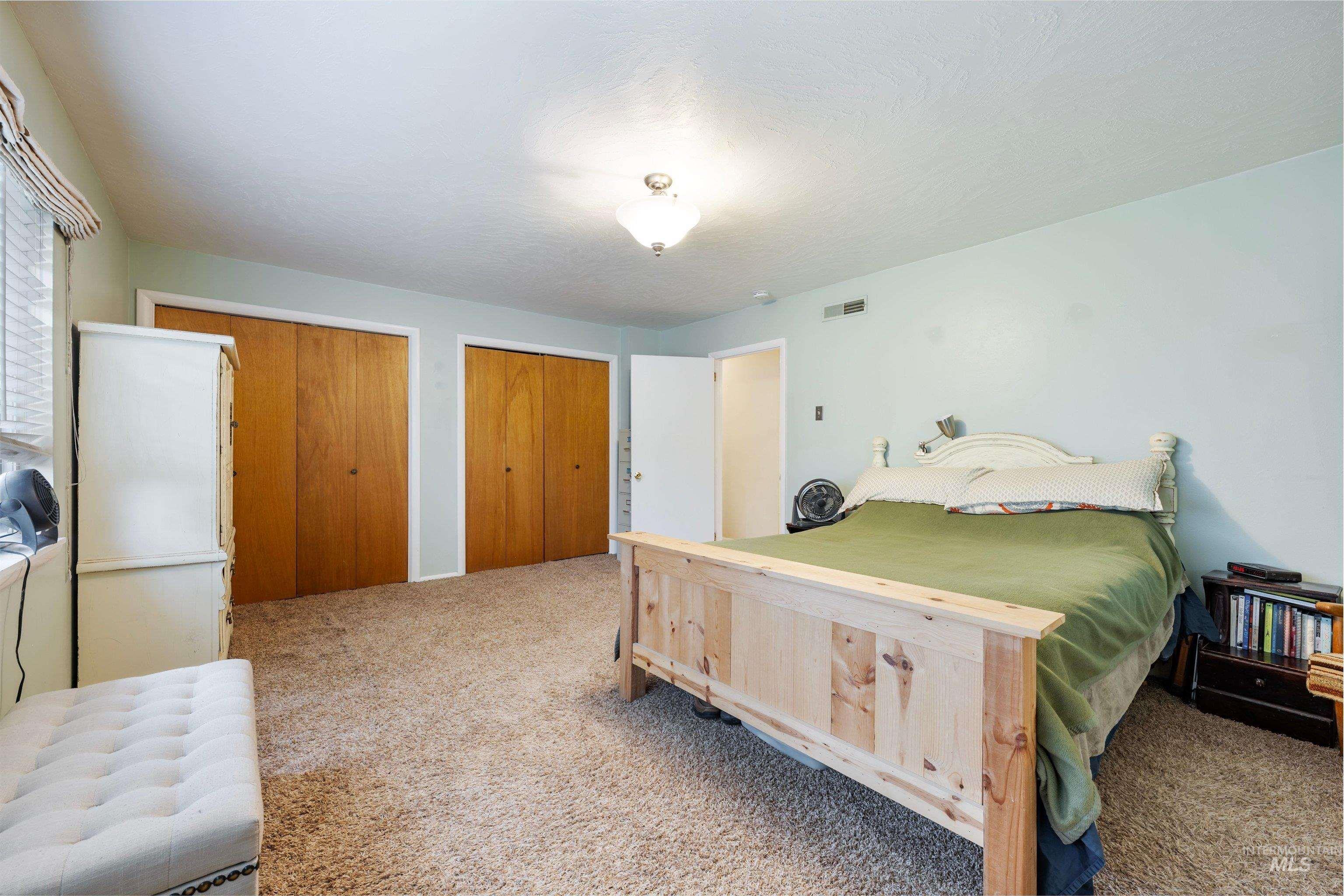 18 Reich St Property Photo 4
