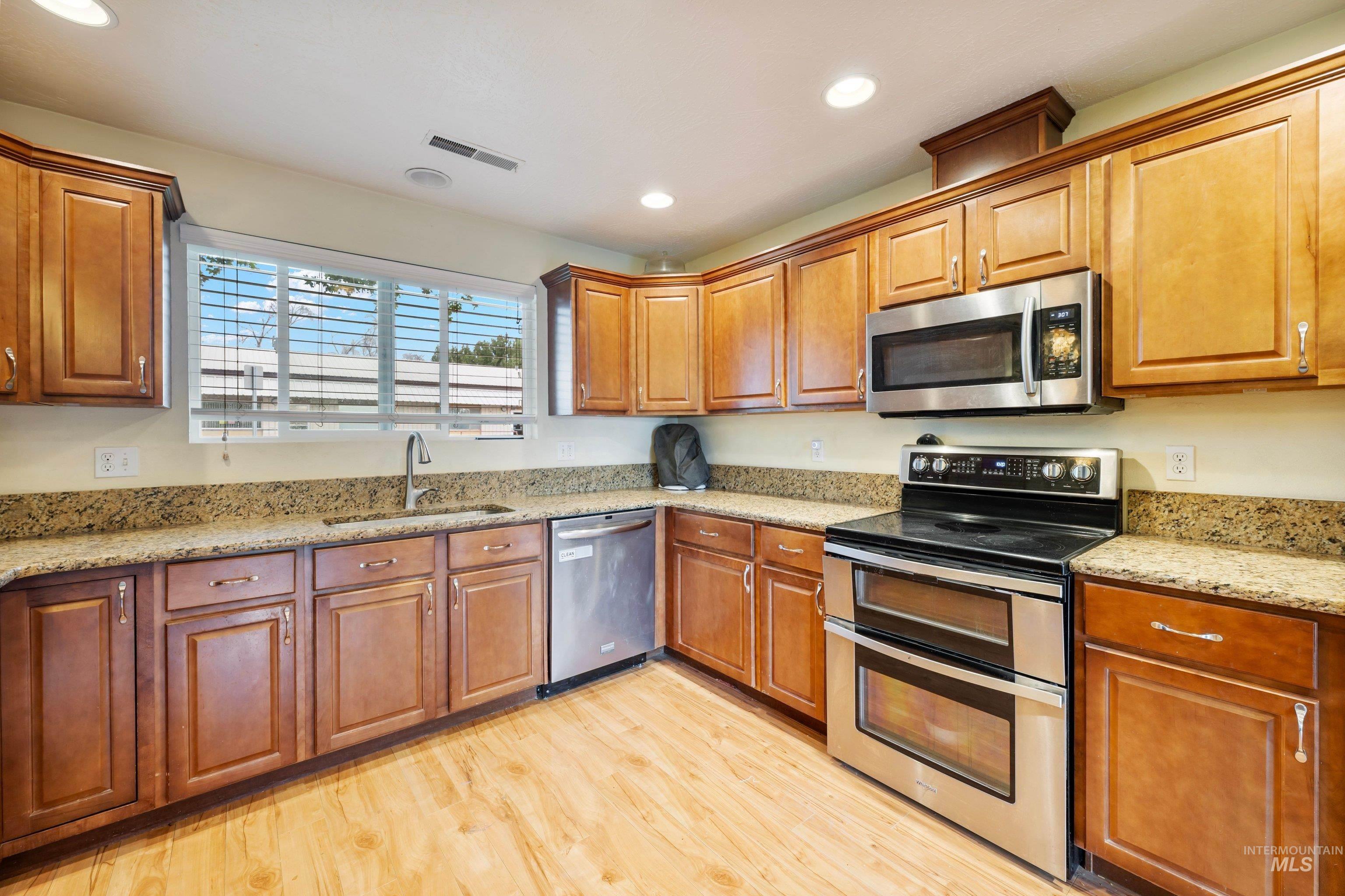 18 Reich St Property Photo 14
