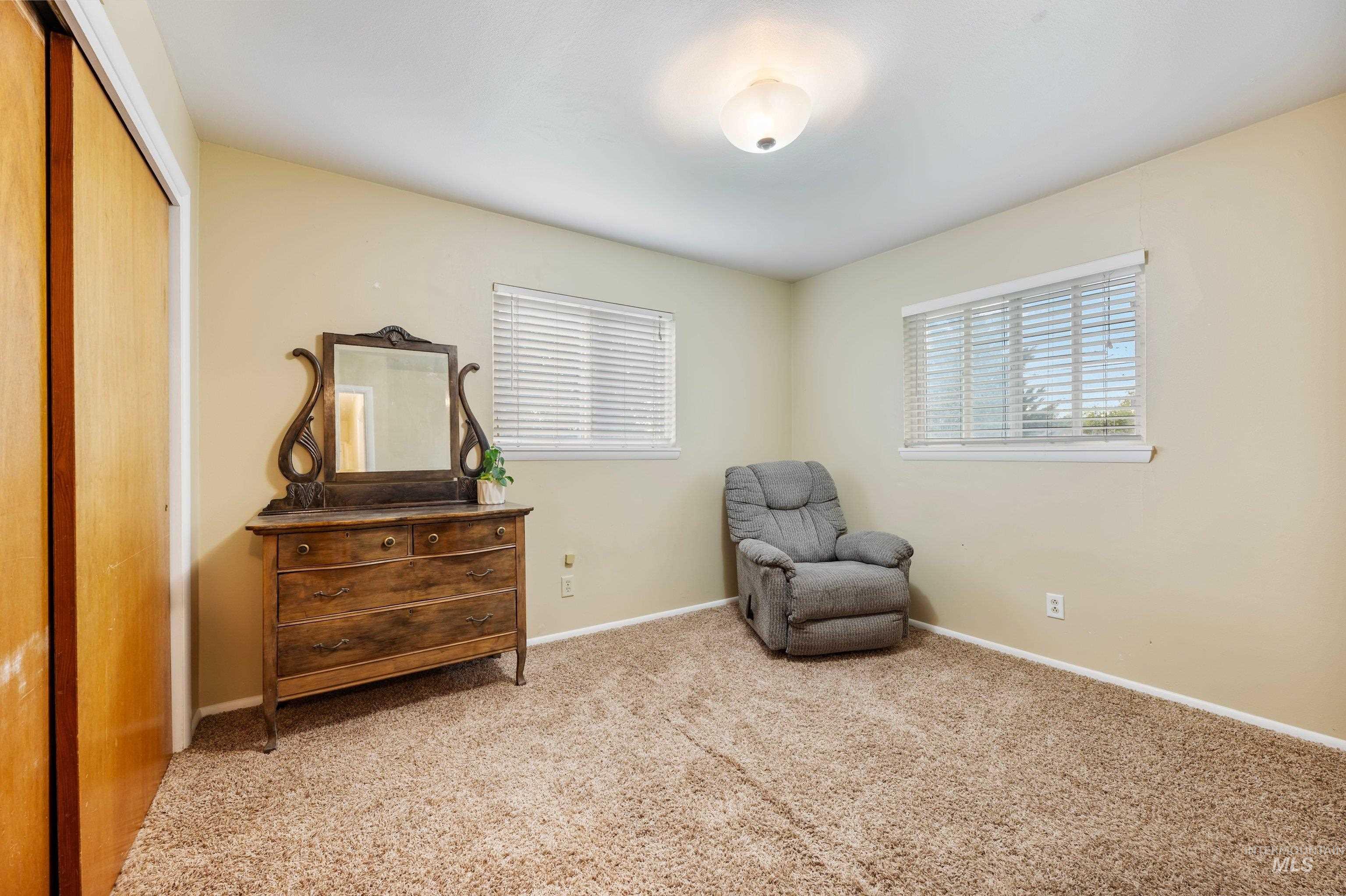 18 Reich St Property Photo 23