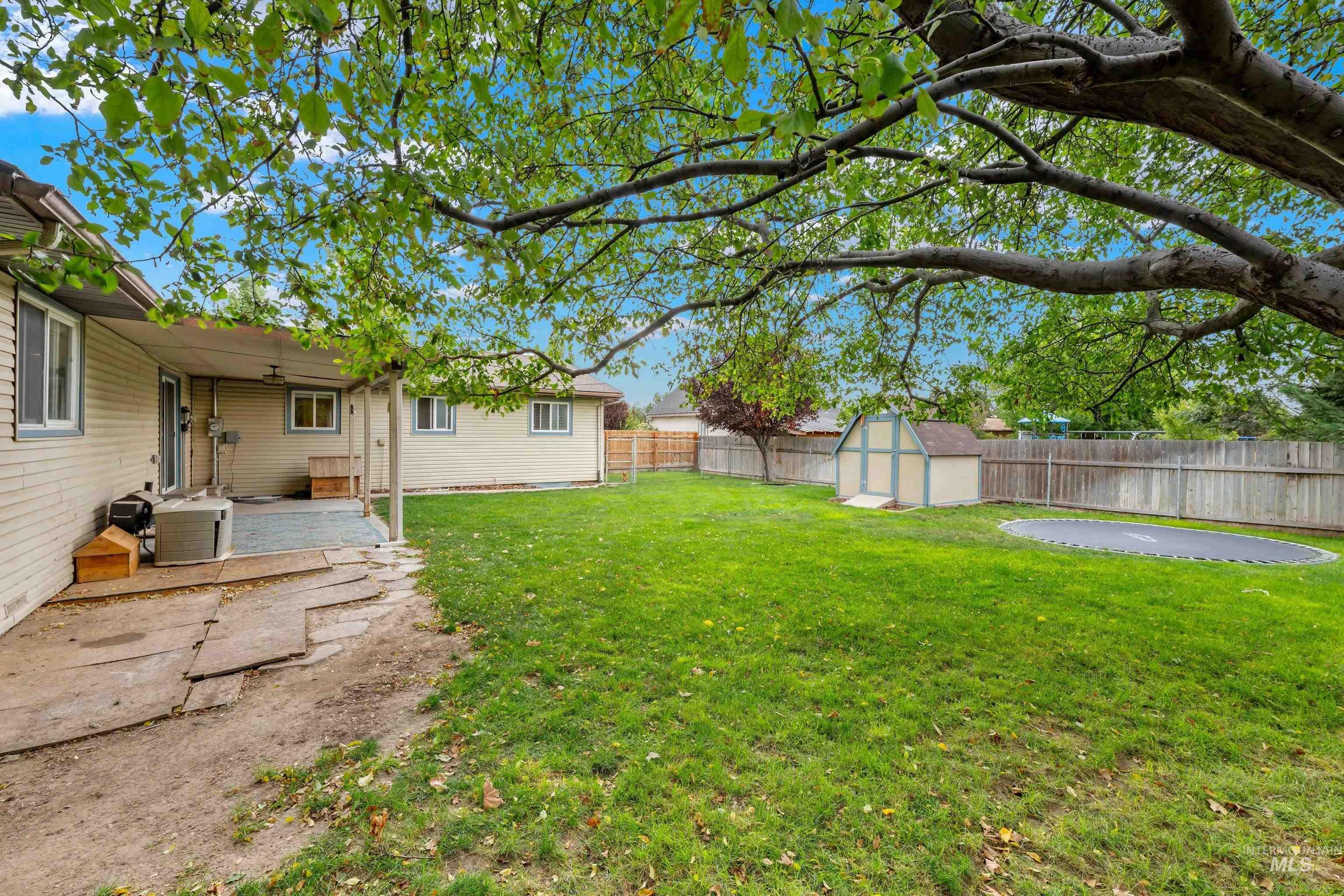 18 Reich St Property Photo 39