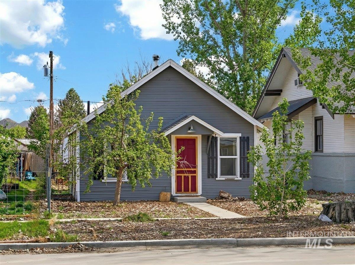 722 S Washington Property Photo 3