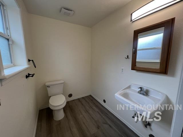 317 15th Ave N Property Photo 7