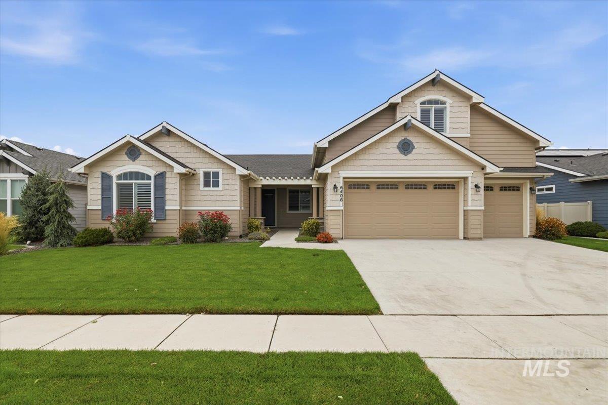 6406 E Canyon Crossing Dr. Property Photo 1